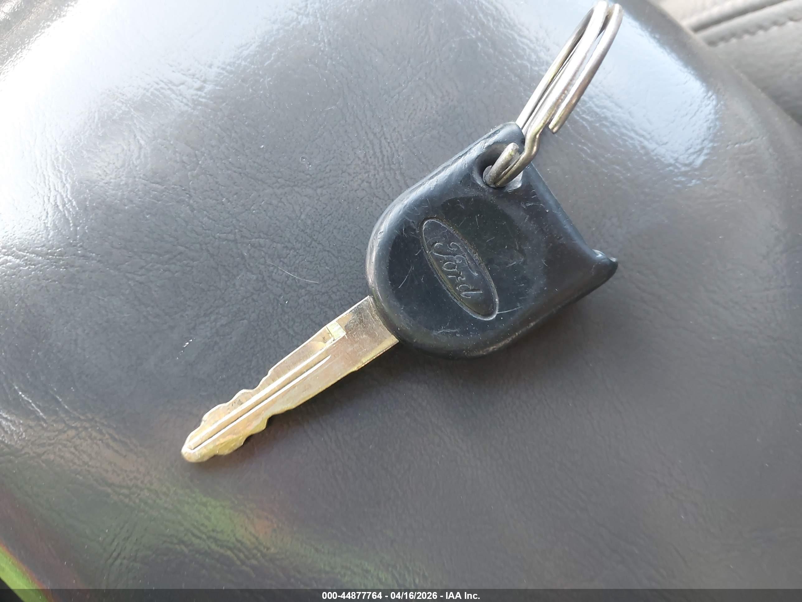 FORD ESCAPE image 11