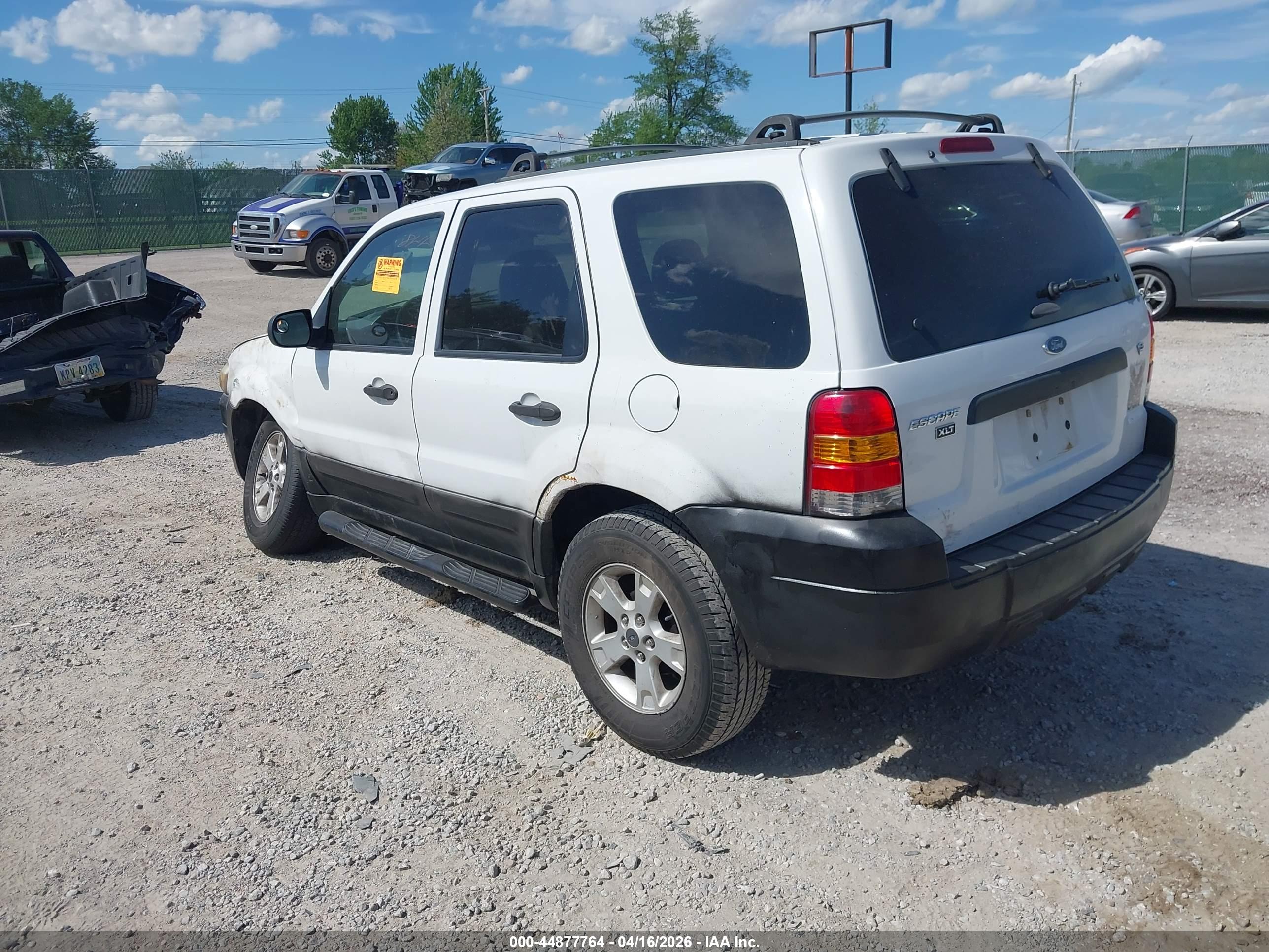 FORD ESCAPE image 3