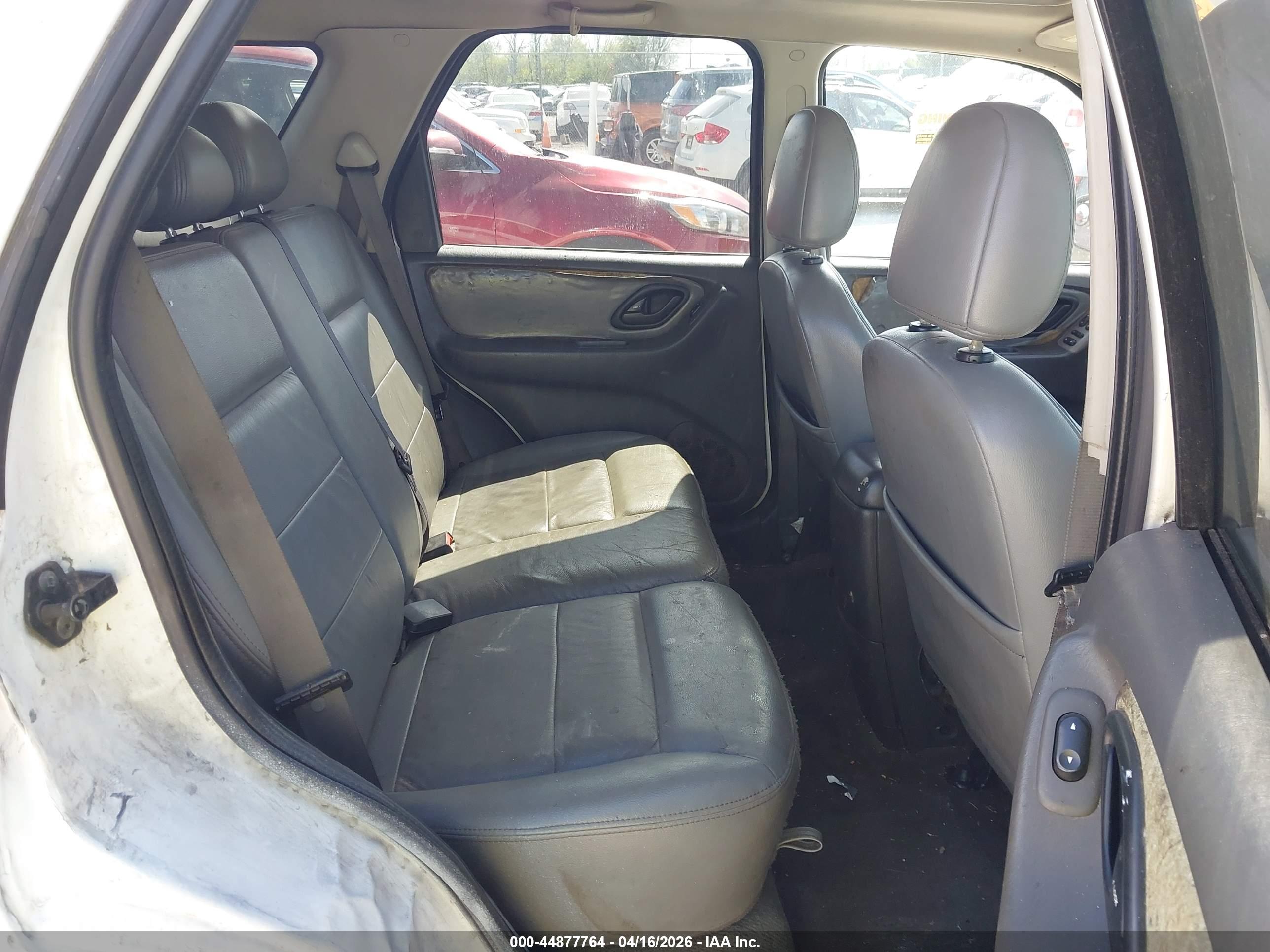 FORD ESCAPE image 8
