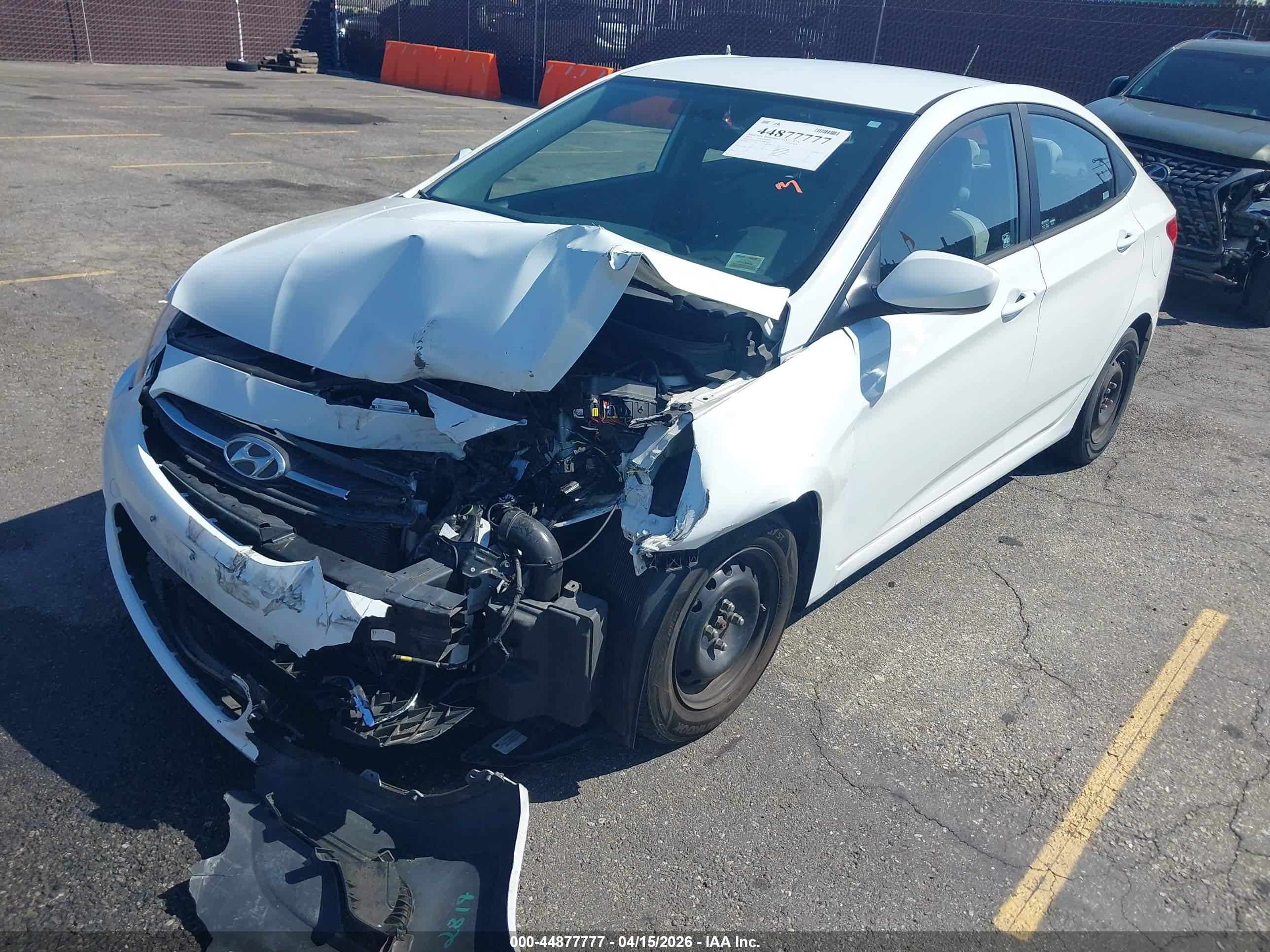 HYUNDAI ACCENT image 2