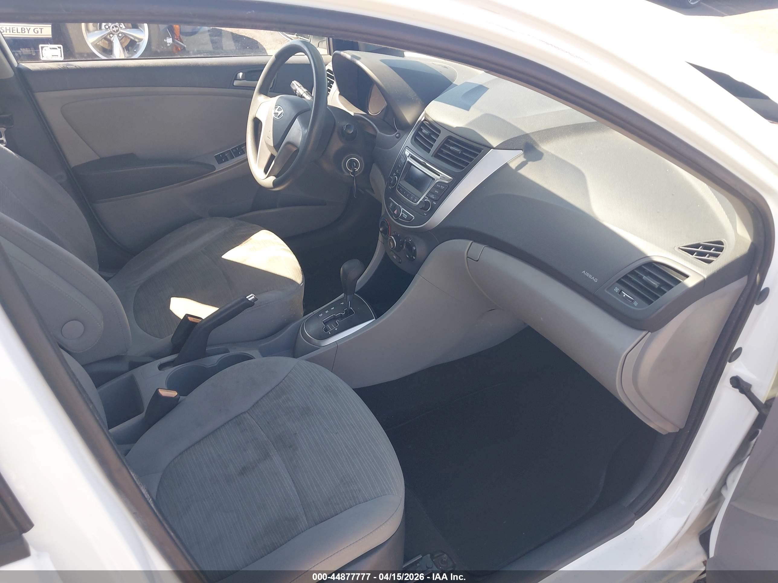 HYUNDAI ACCENT image 5