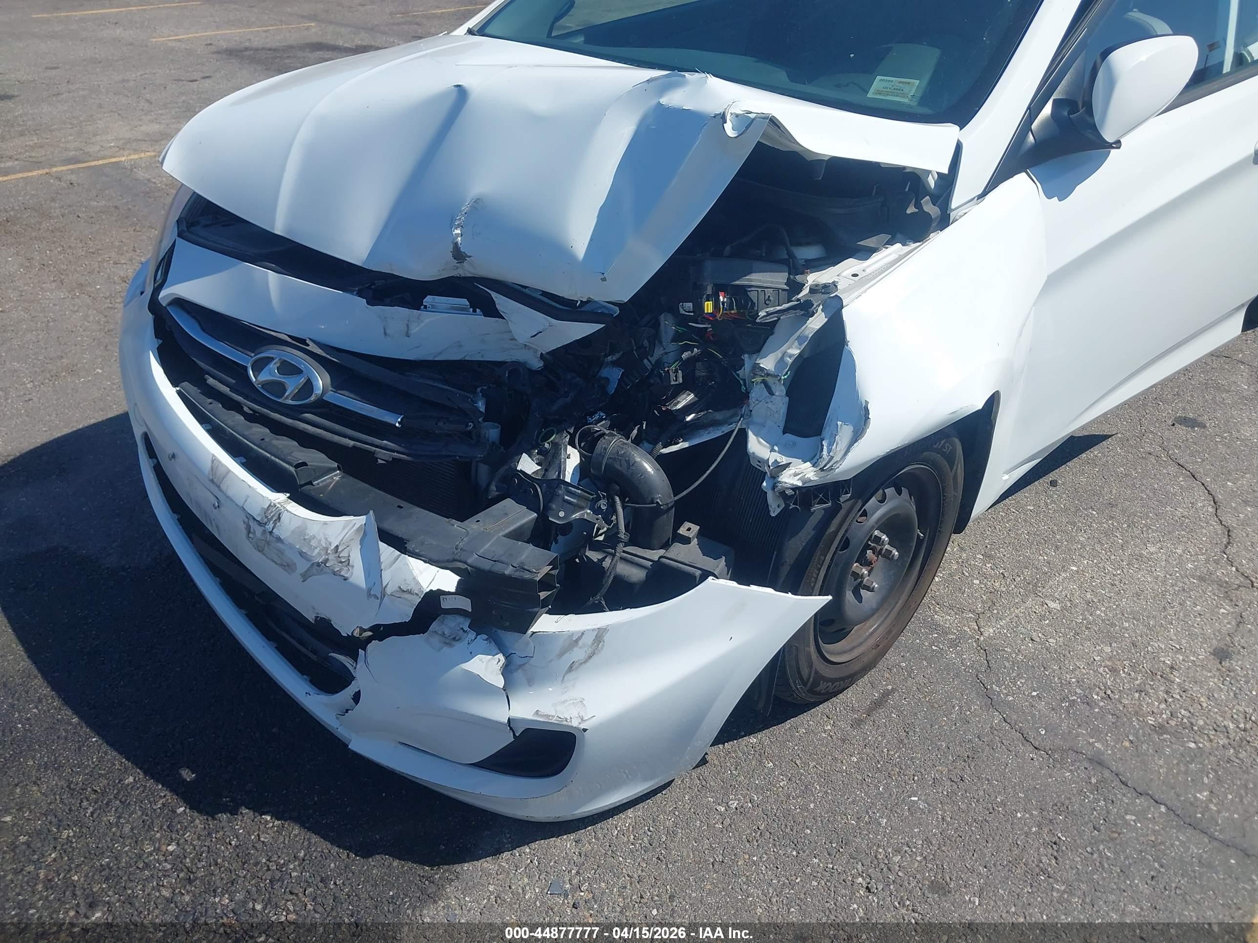 HYUNDAI ACCENT image 6