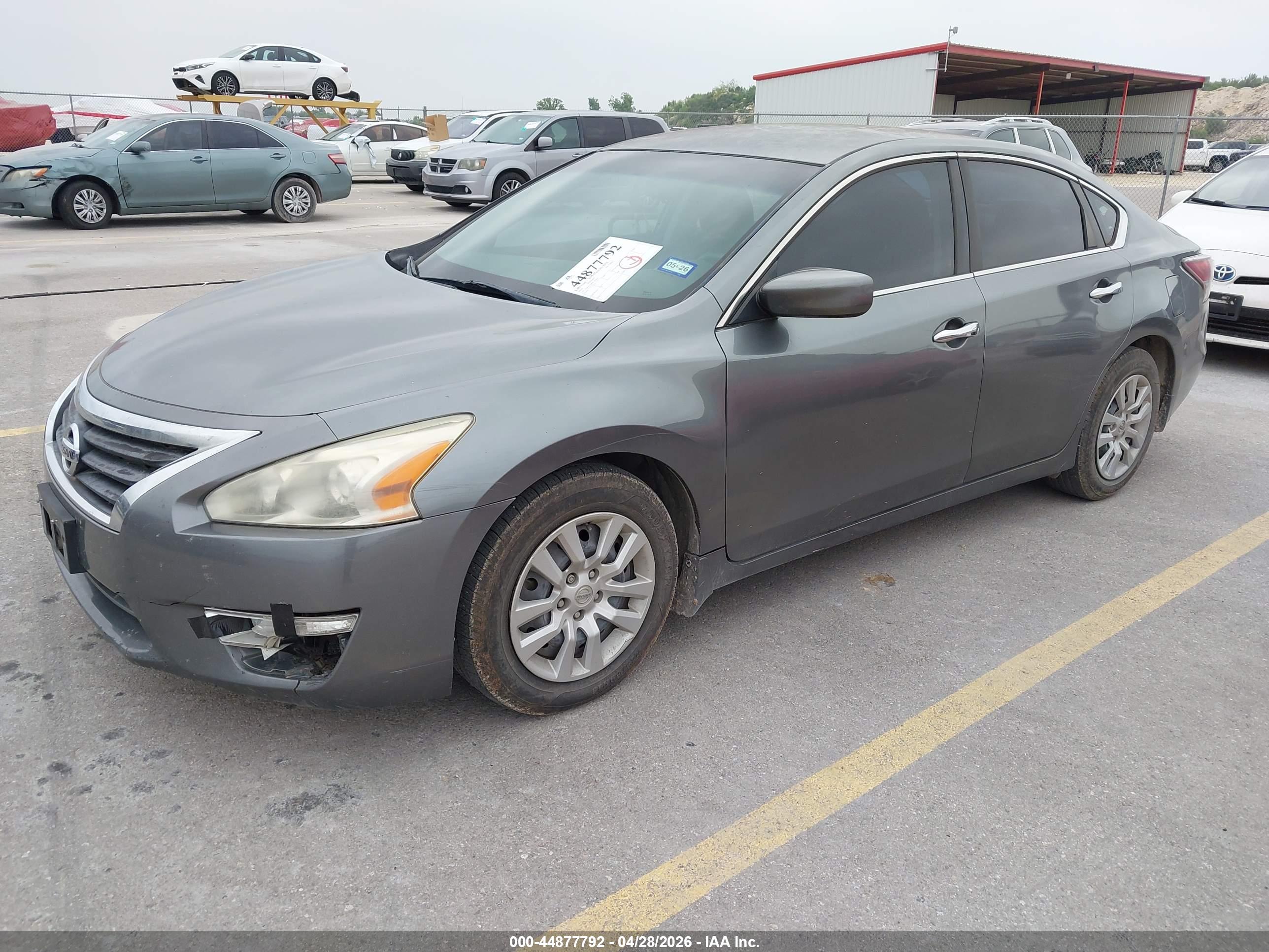 NISSAN ALTIMA image 2