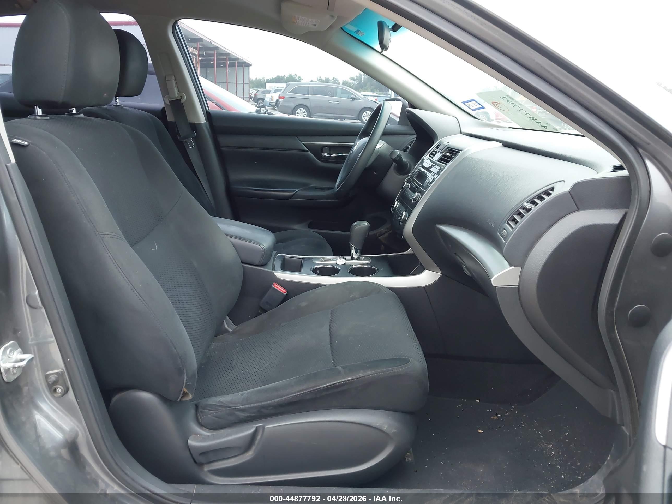 NISSAN ALTIMA image 5