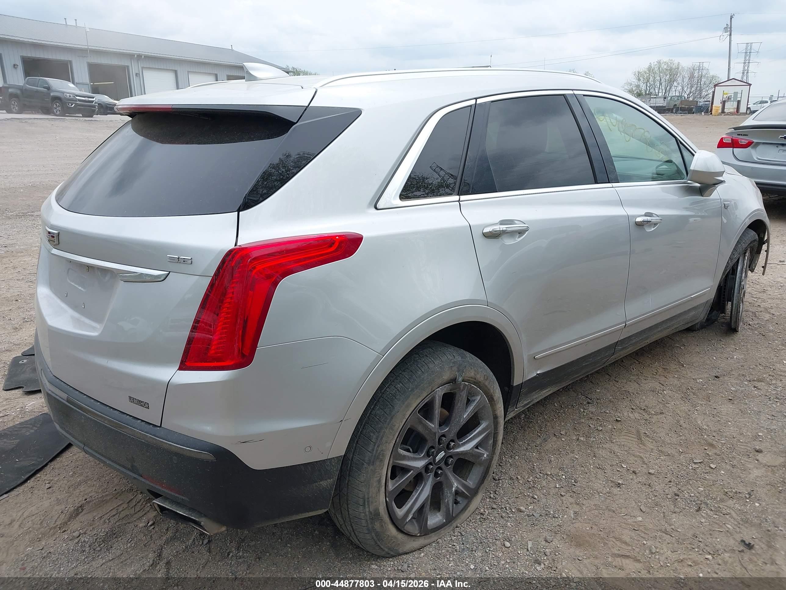 CADILLAC XT5 image 4