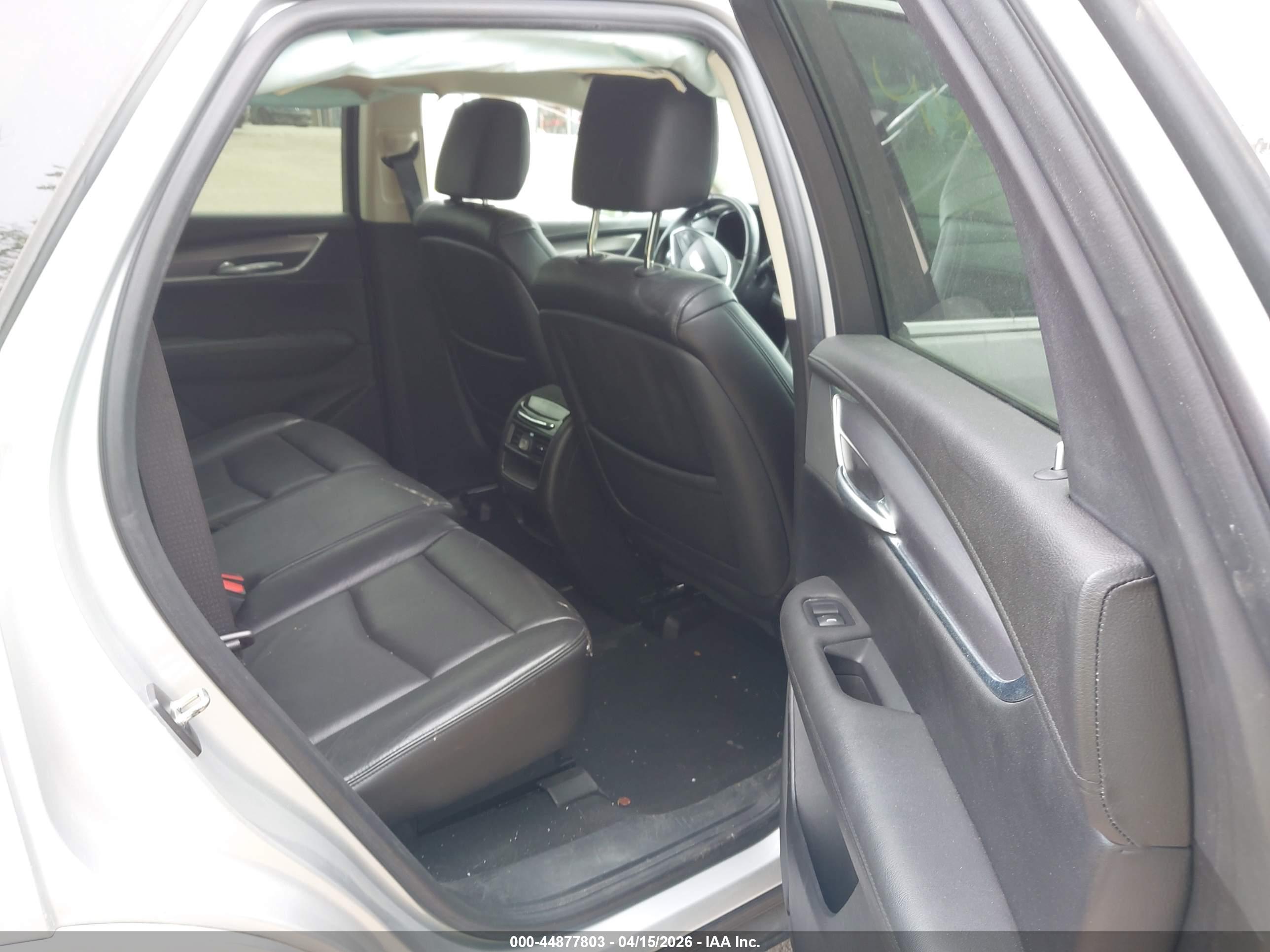 CADILLAC XT5 image 8