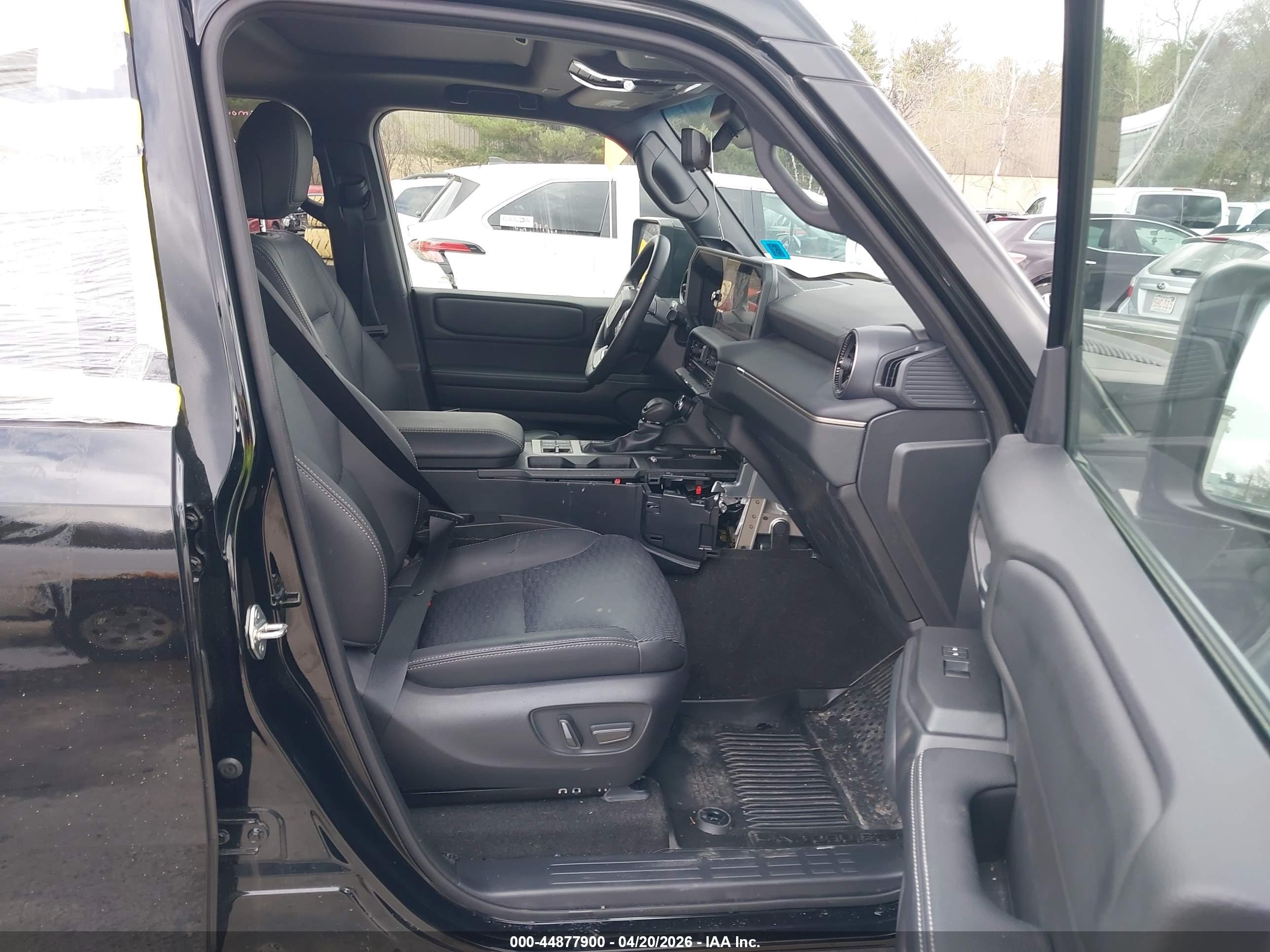 TOYOTA LAND image 5