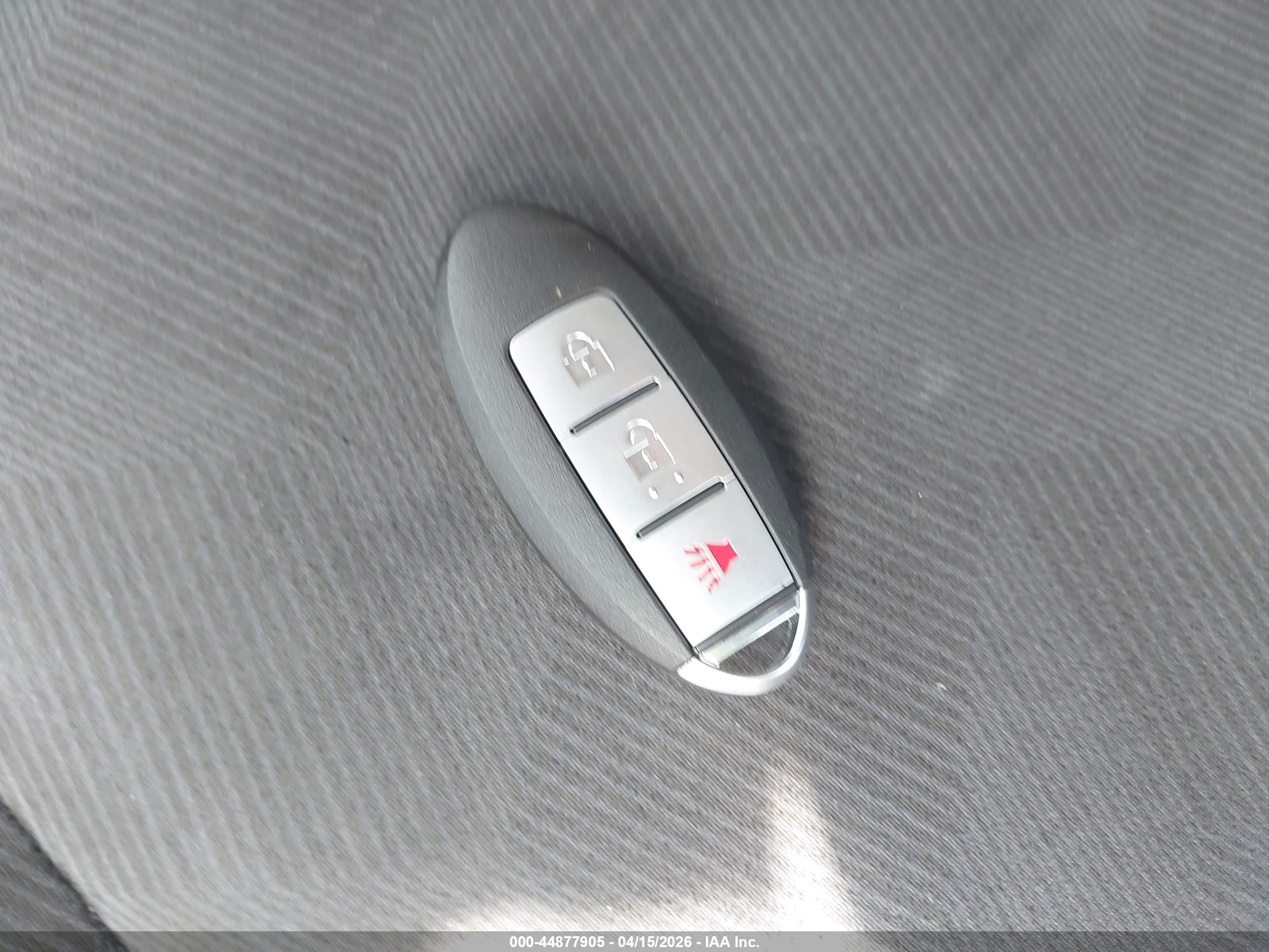 NISSAN ROGUE image 11