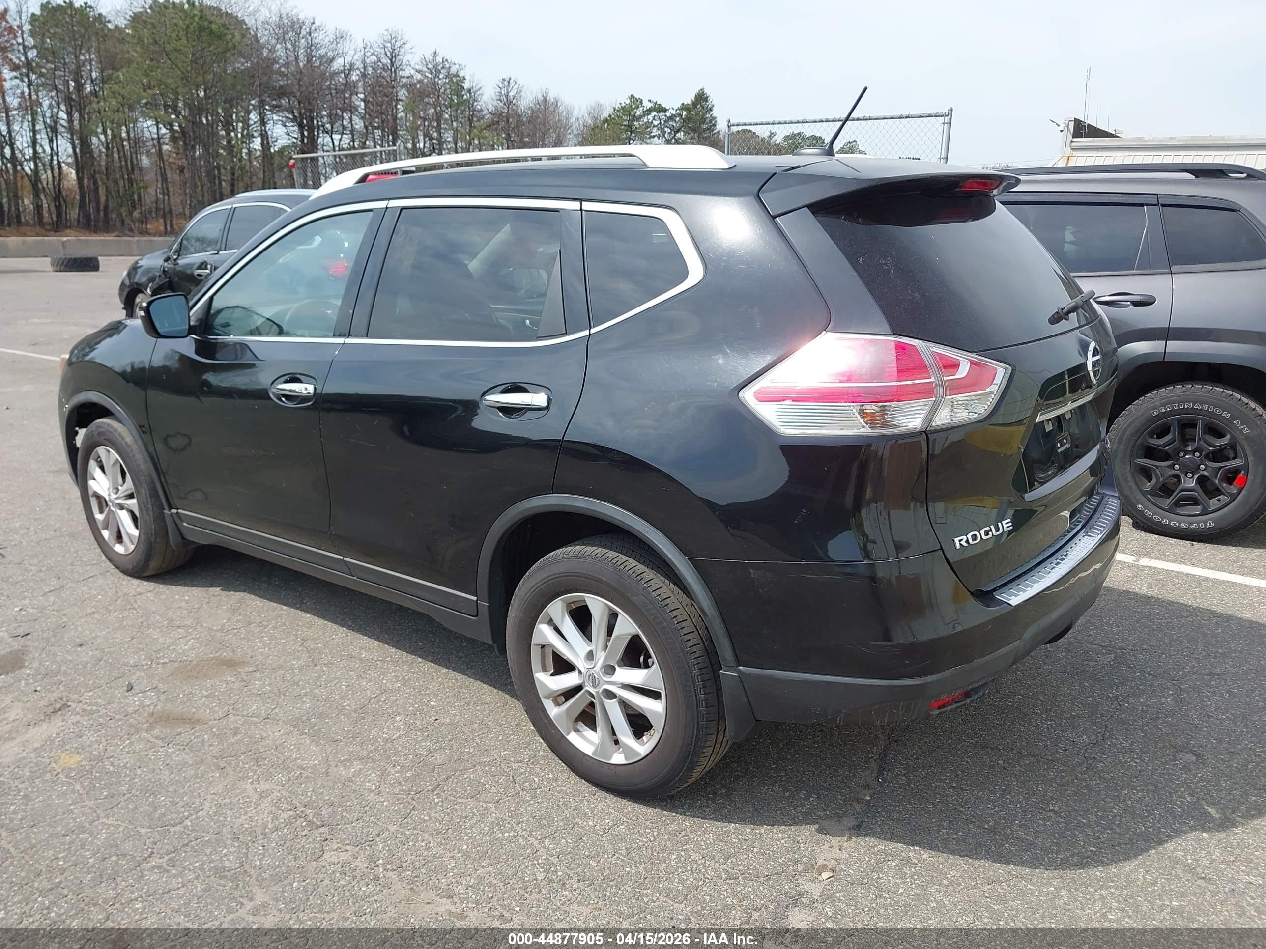 NISSAN ROGUE image 3