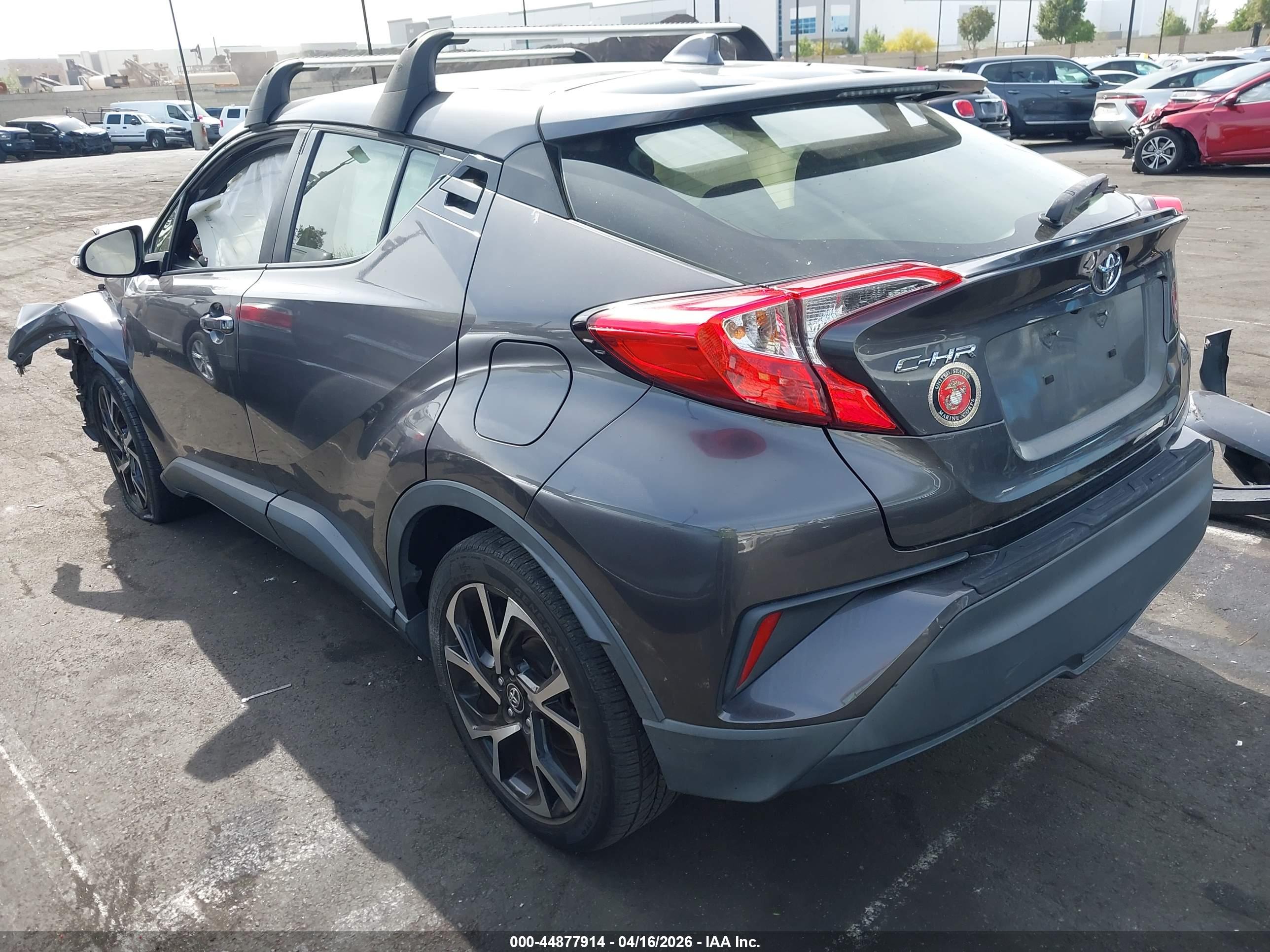TOYOTA C-HR image 3