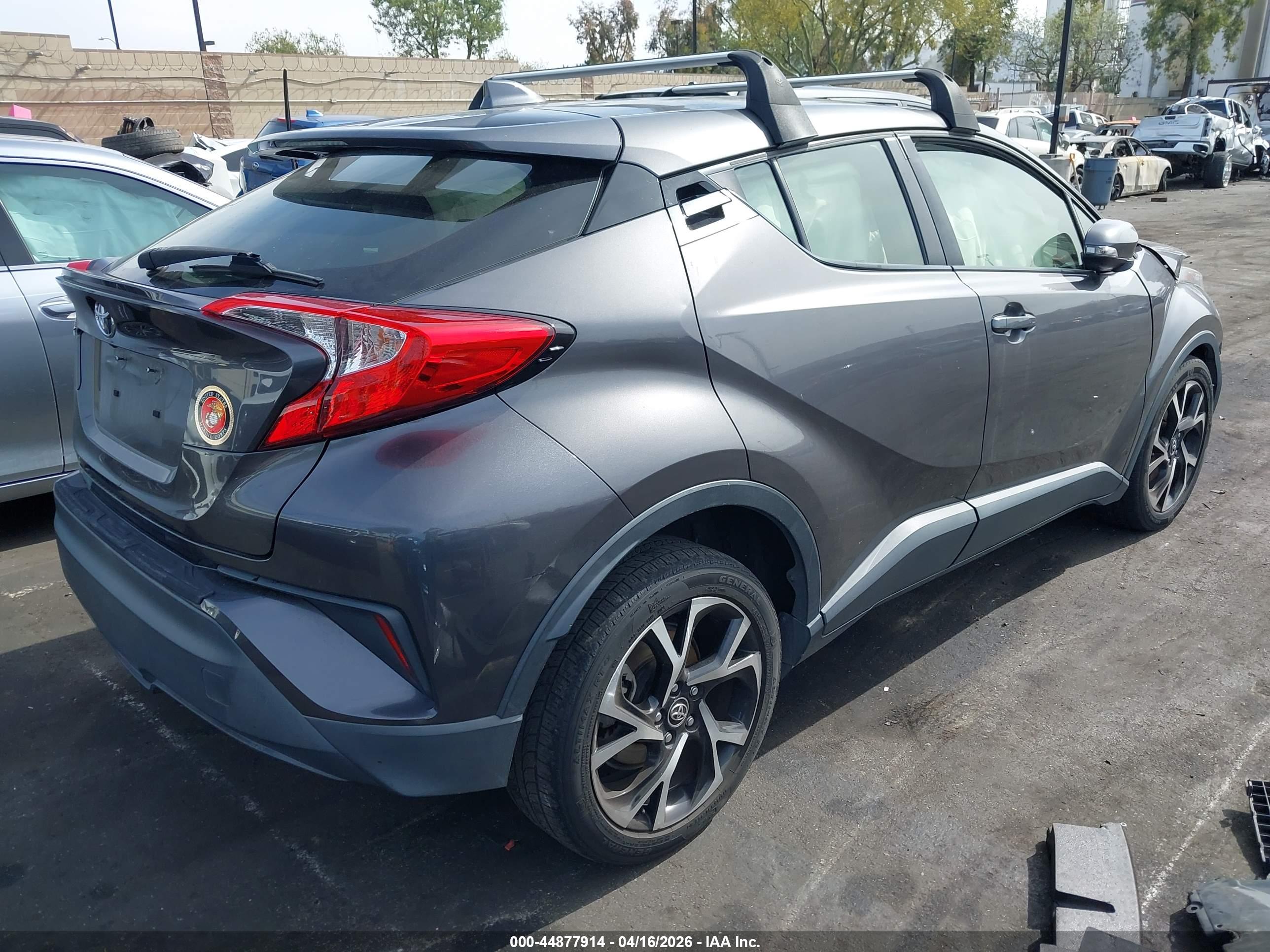 TOYOTA C-HR image 4