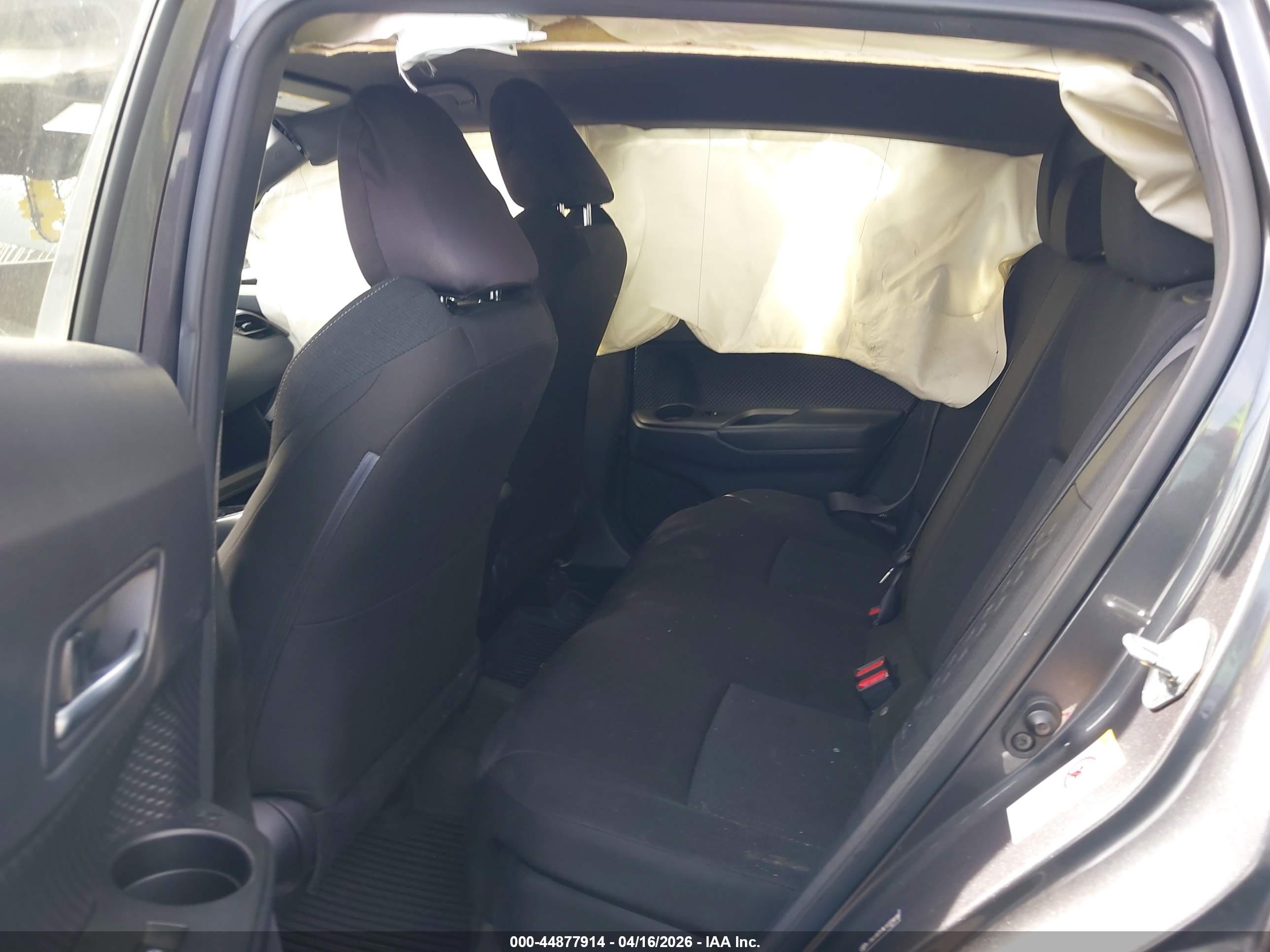 TOYOTA C-HR image 8