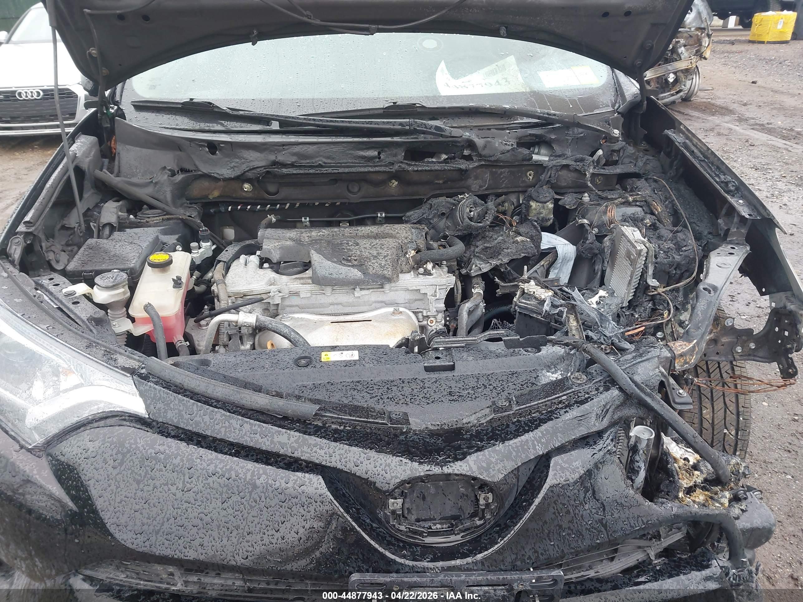 TOYOTA RAV4 image 10