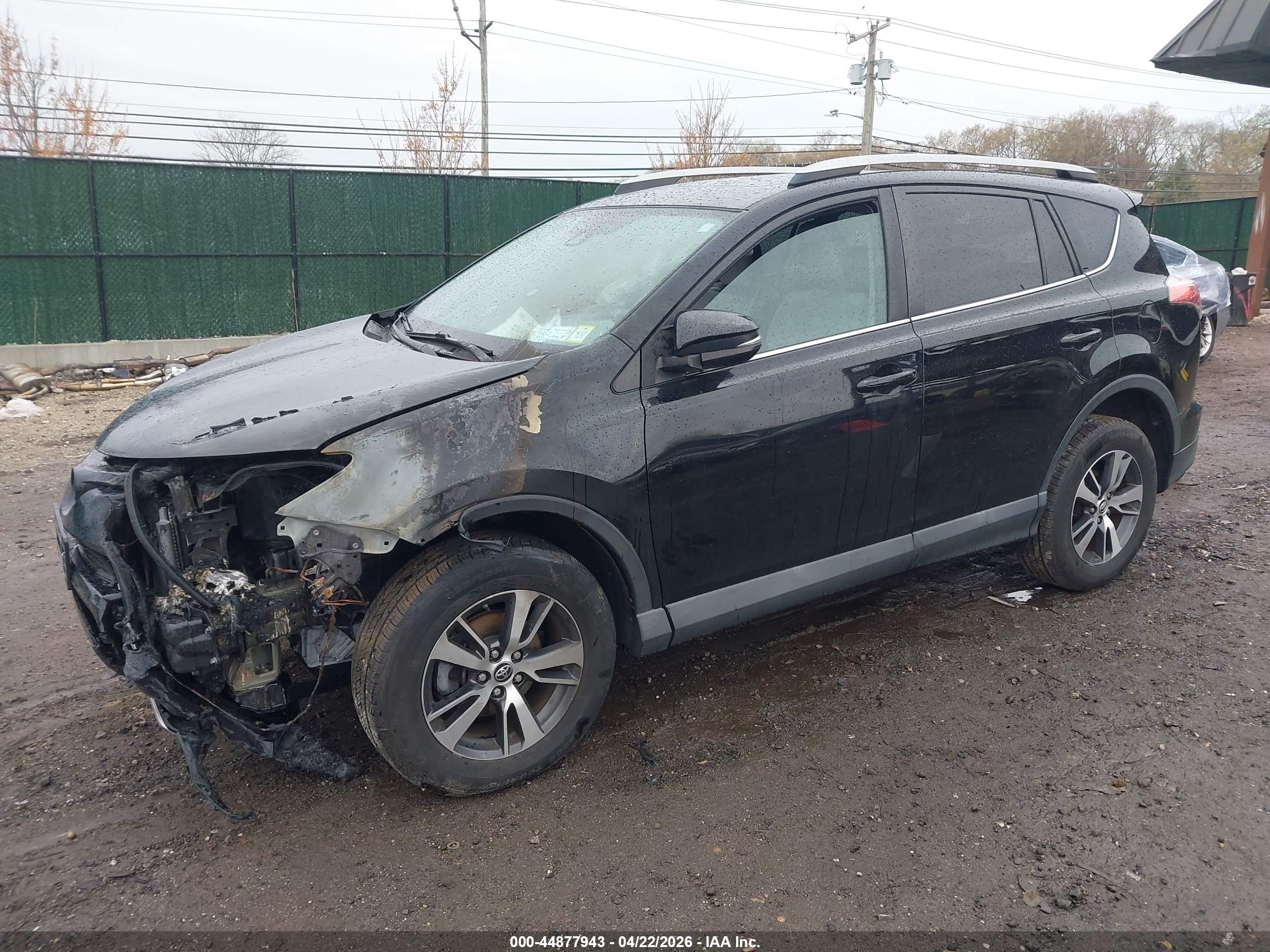 TOYOTA RAV4 image 2