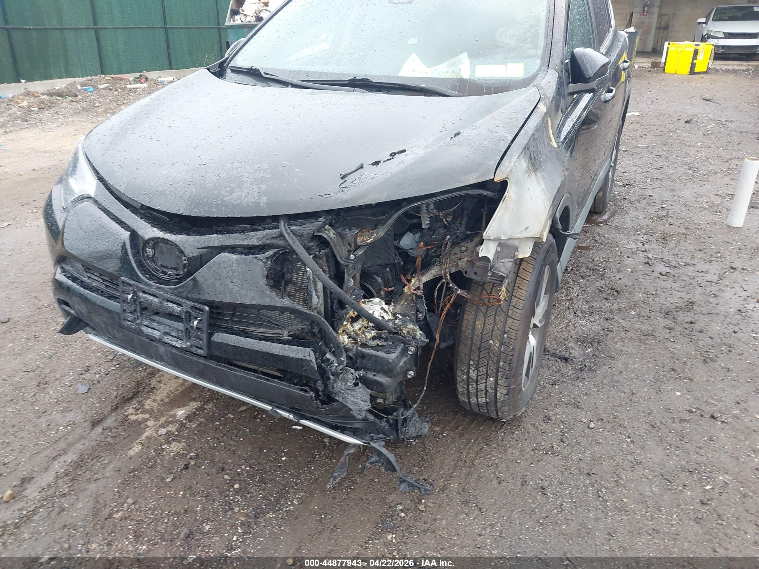TOYOTA RAV4 image 6