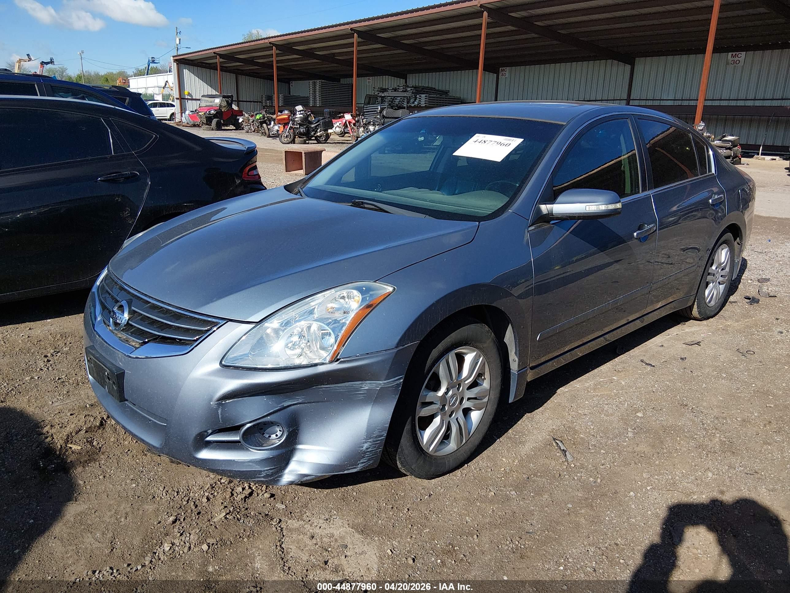 NISSAN ALTIMA image 2