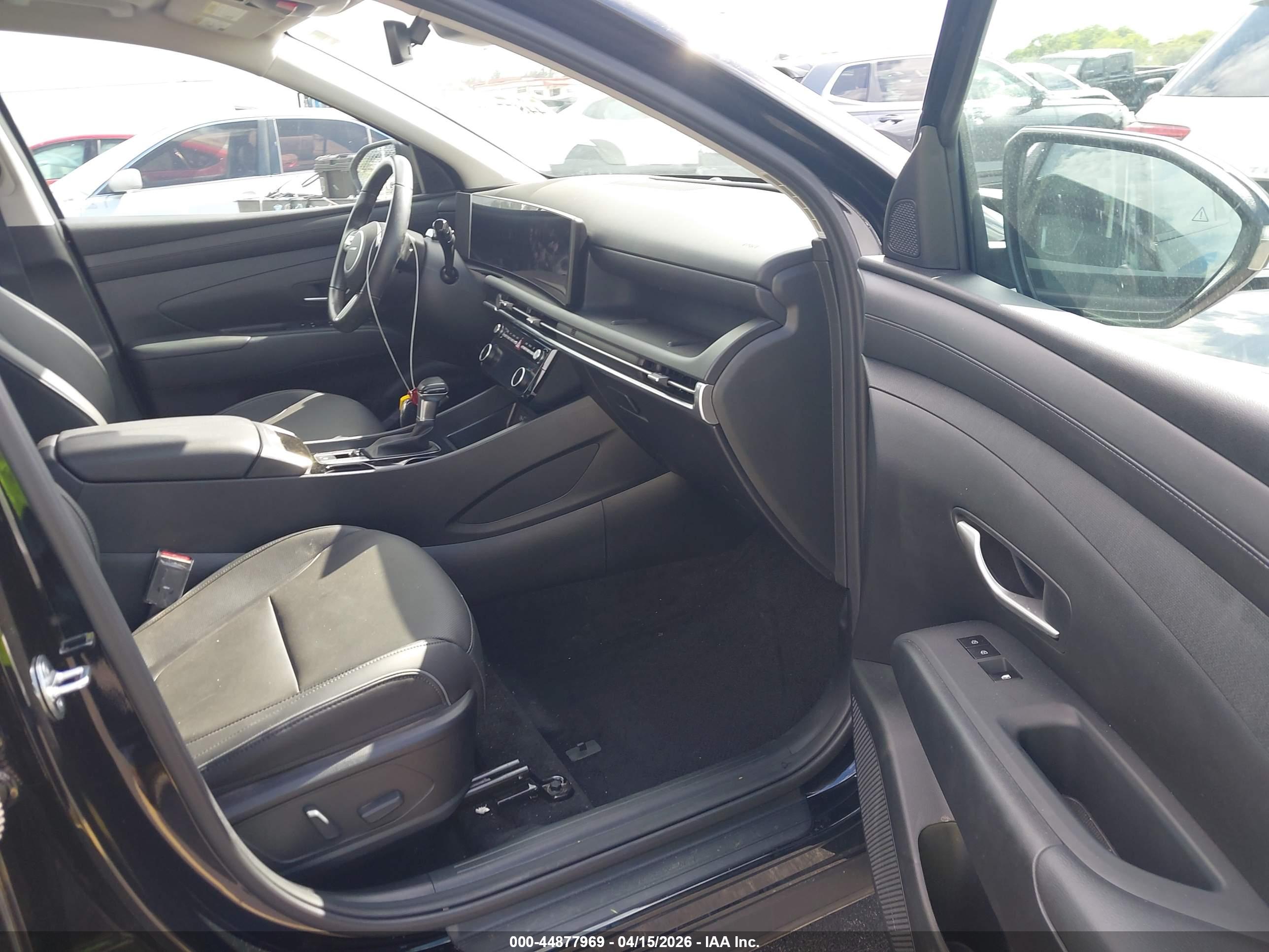HYUNDAI TUCSON image 5