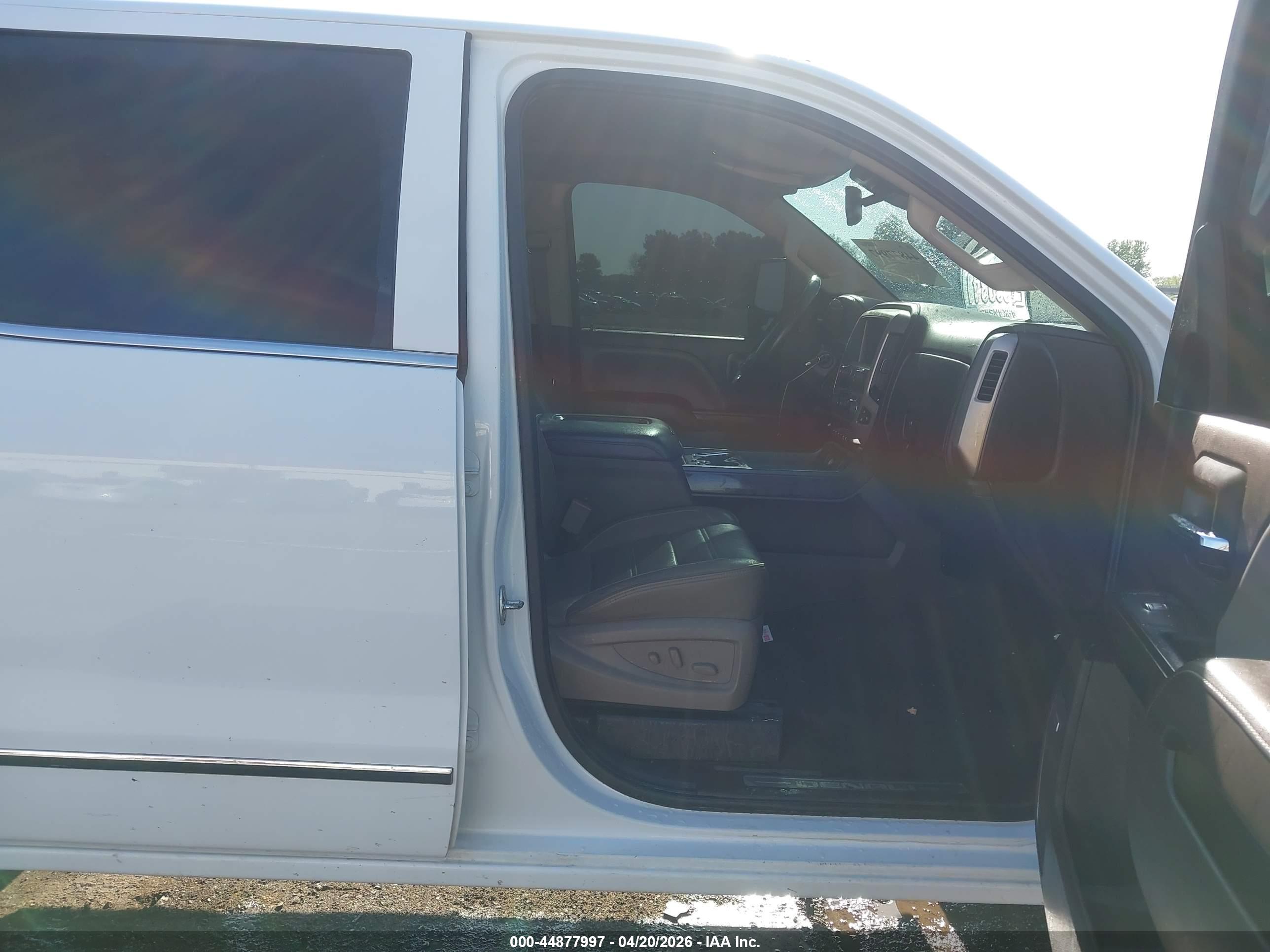 GMC SIERRA image 5