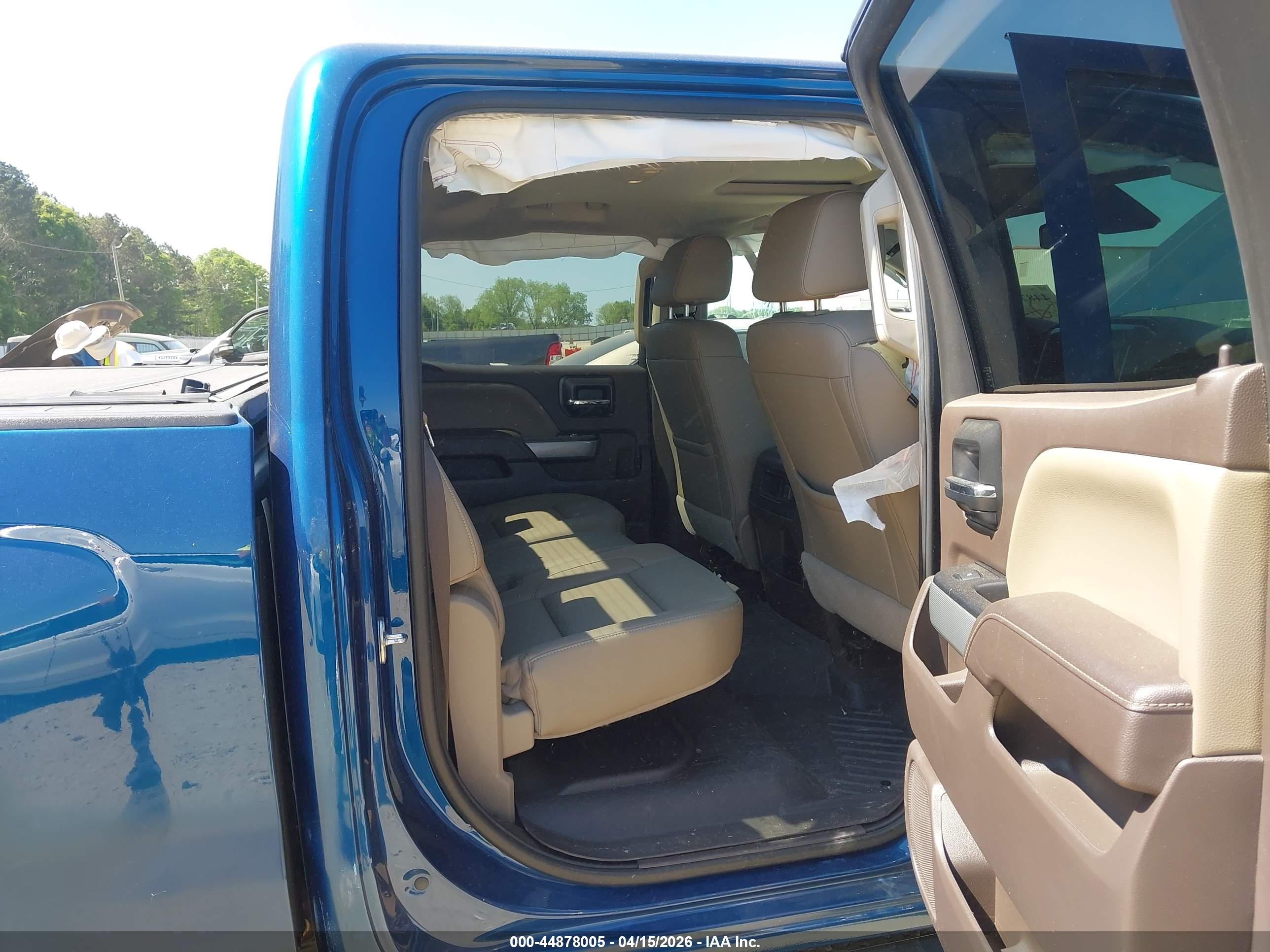 CHEVROLET SILVERADO image 8