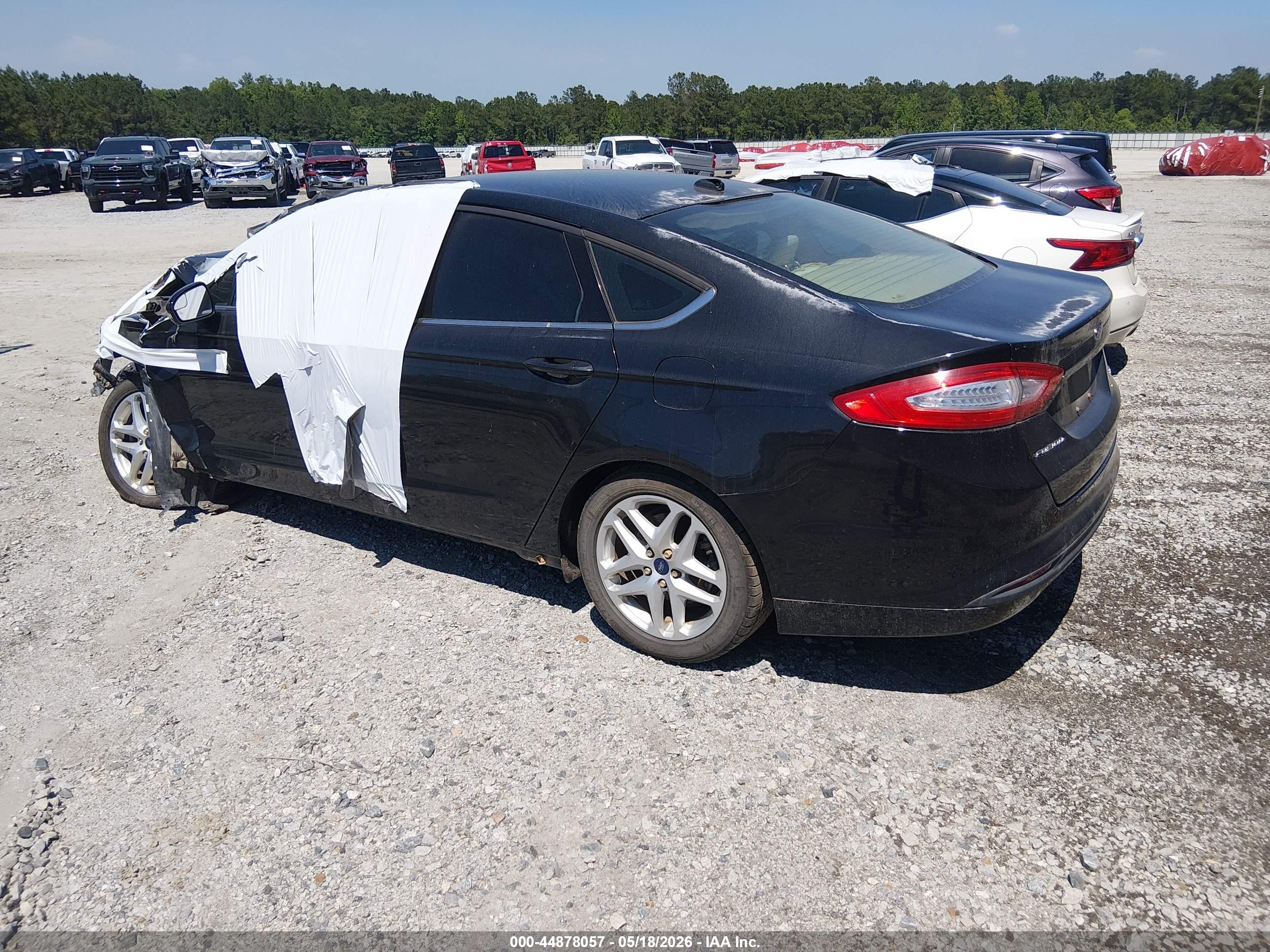 FORD FUSION image 3