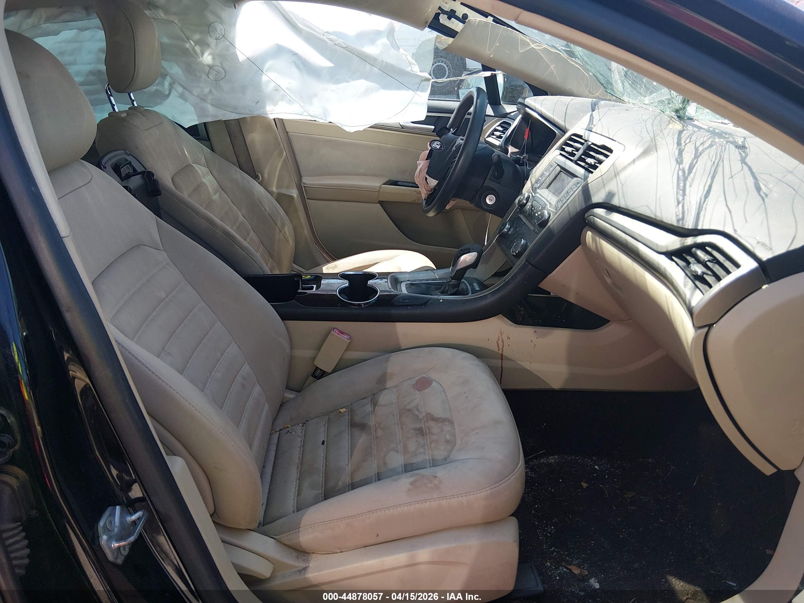 FORD FUSION image 5