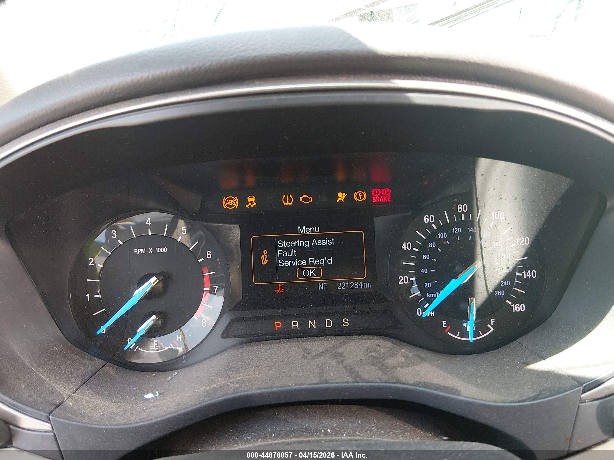 FORD FUSION image 7