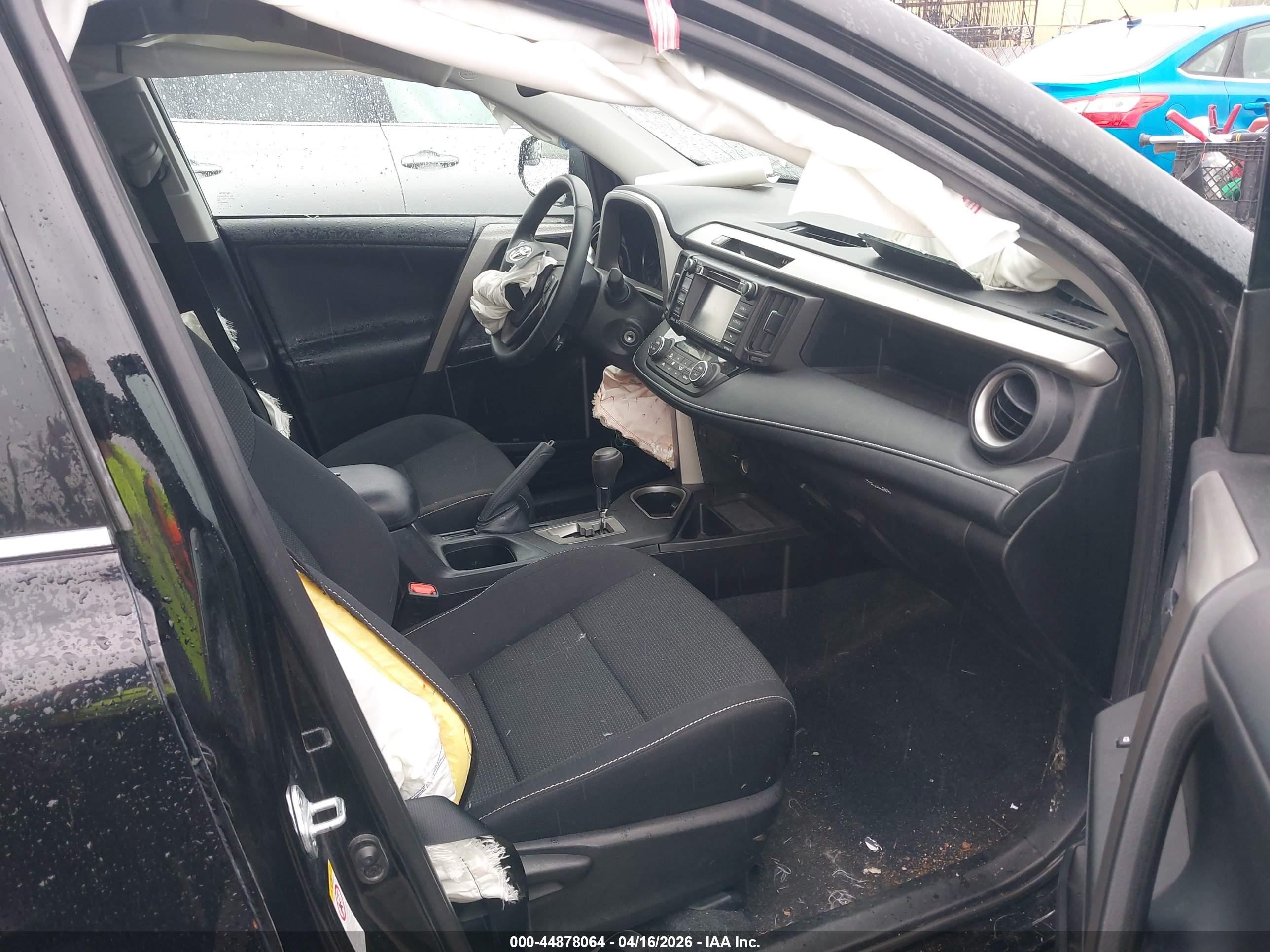 TOYOTA RAV4 image 5