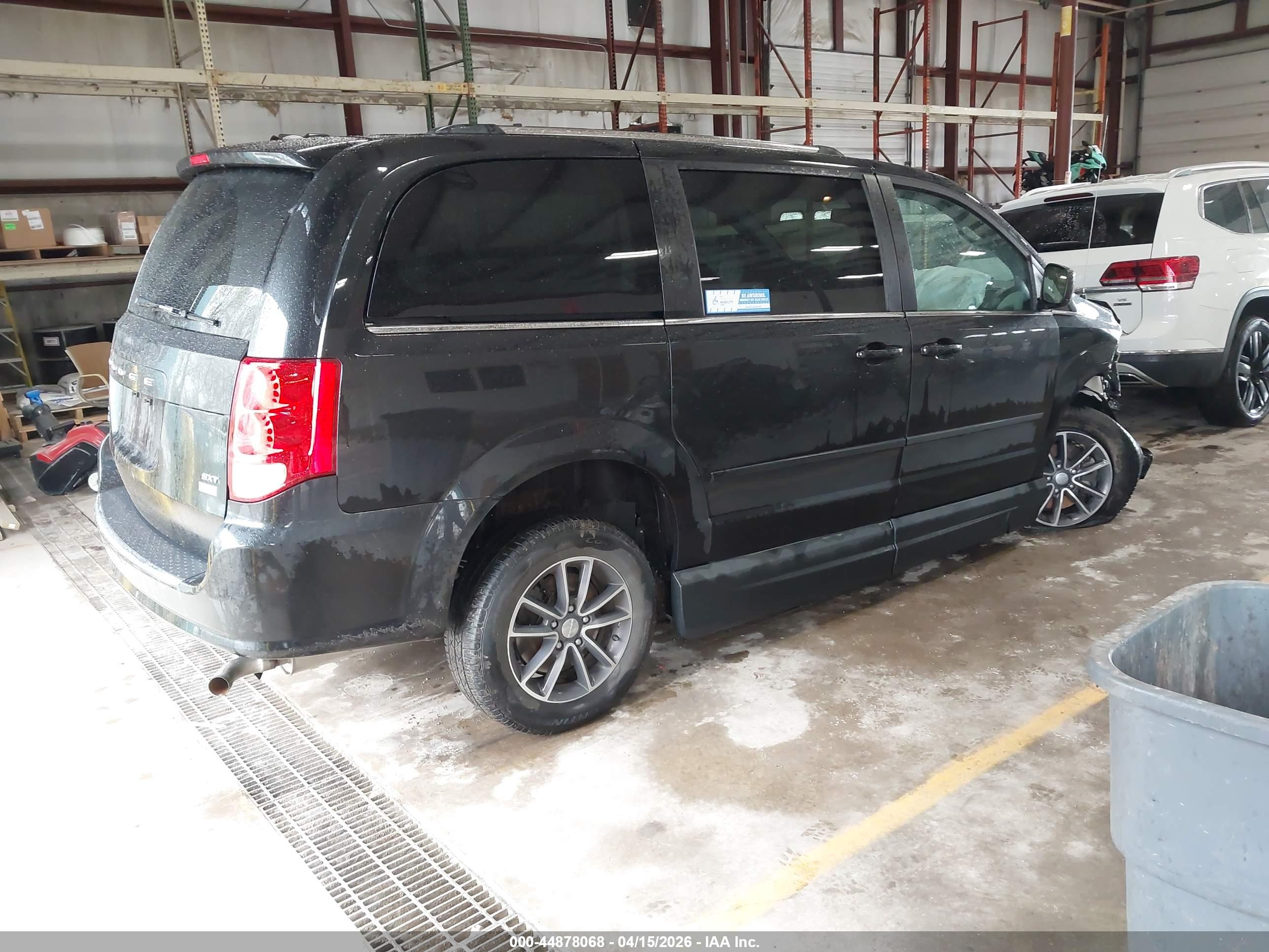 DODGE GRAND image 4