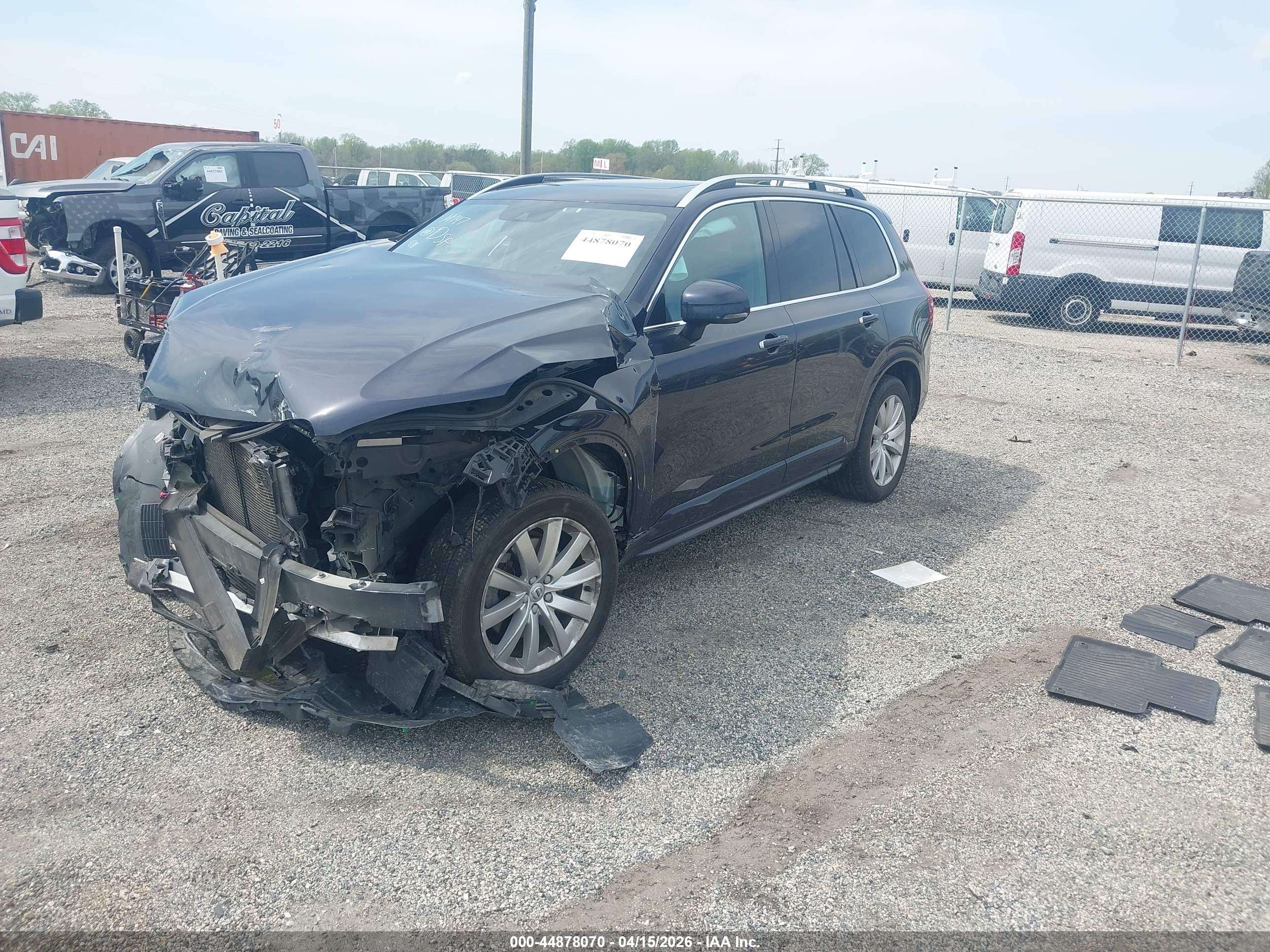 VOLVO XC90 image 2