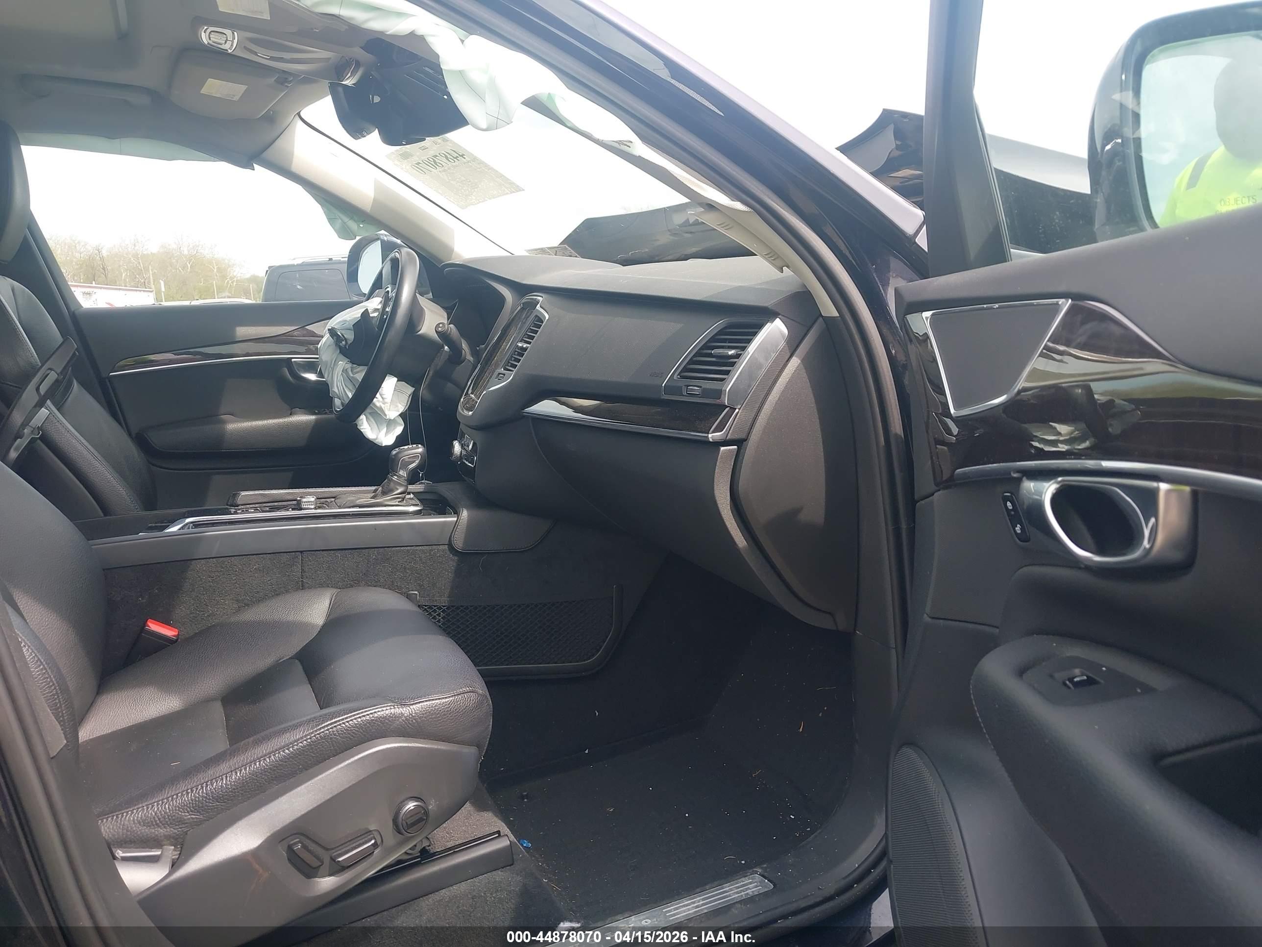 VOLVO XC90 image 5