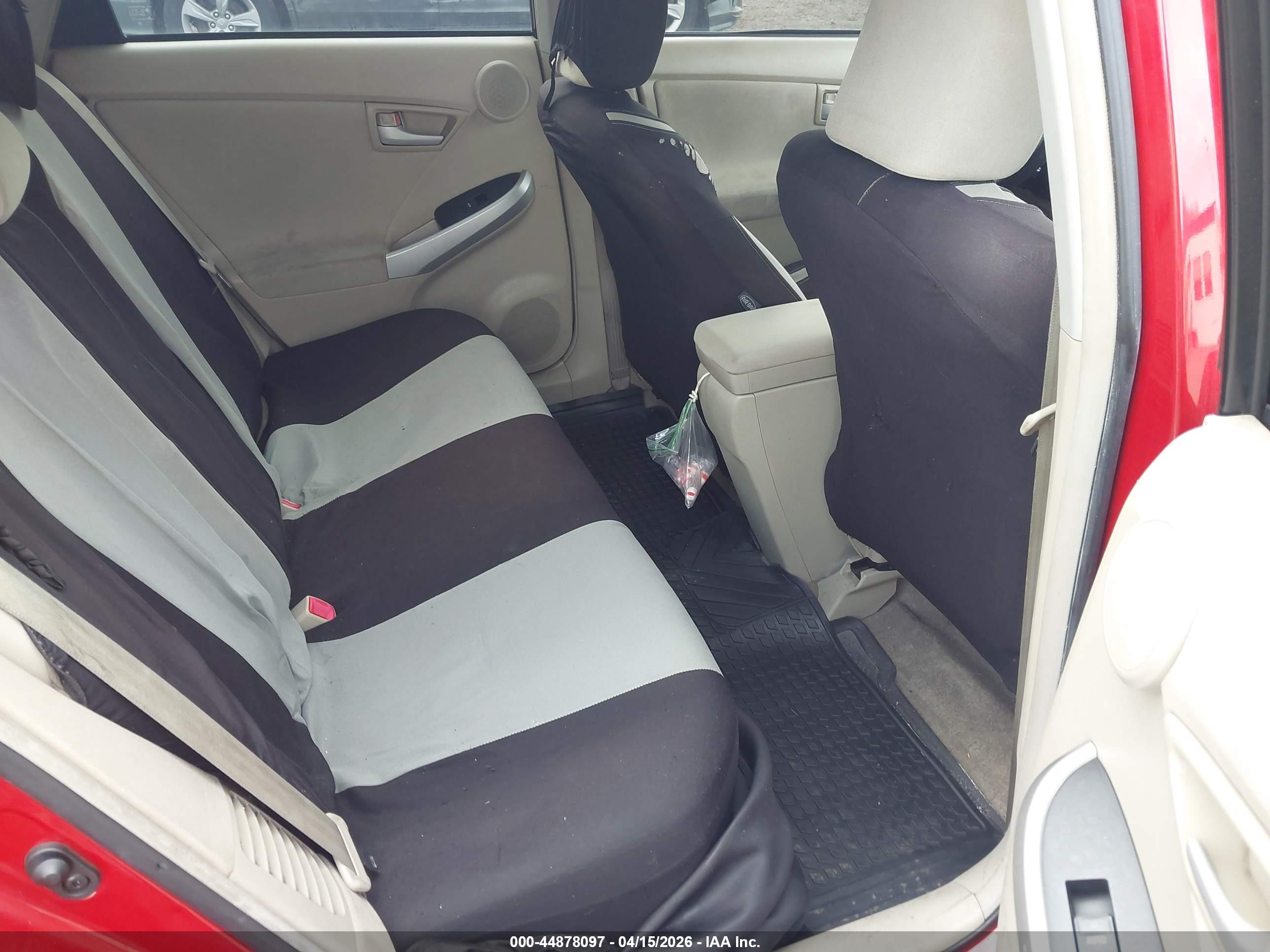 TOYOTA PRIUS image 8