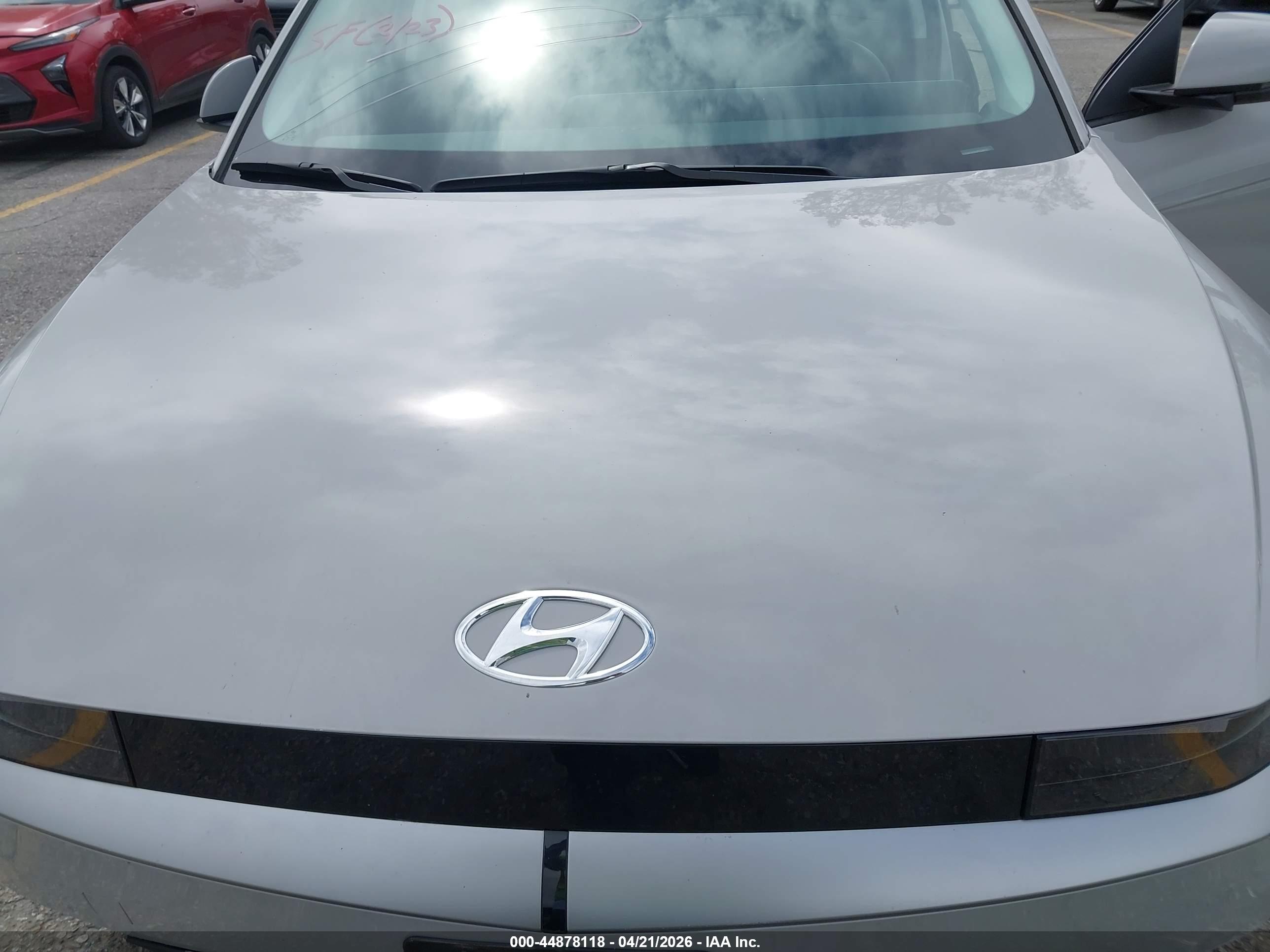 HYUNDAI IONIQ image 10
