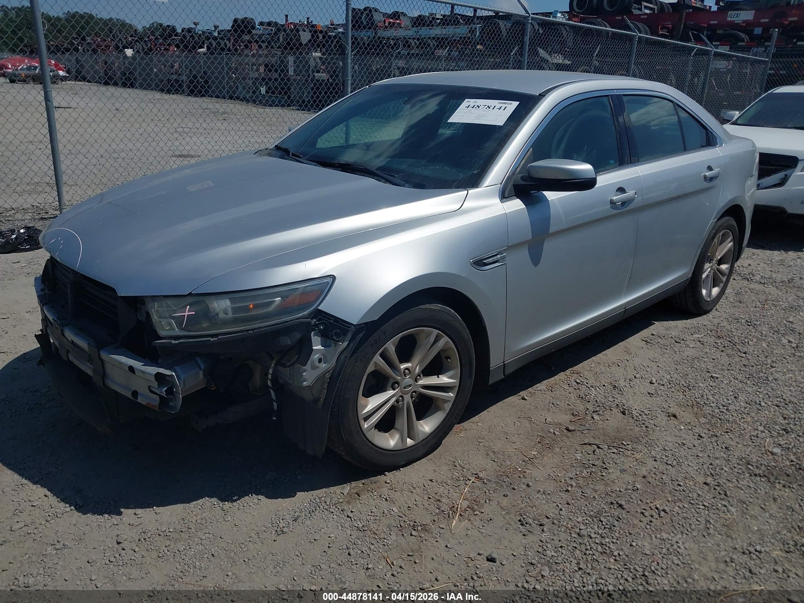 FORD TAURUS image 2