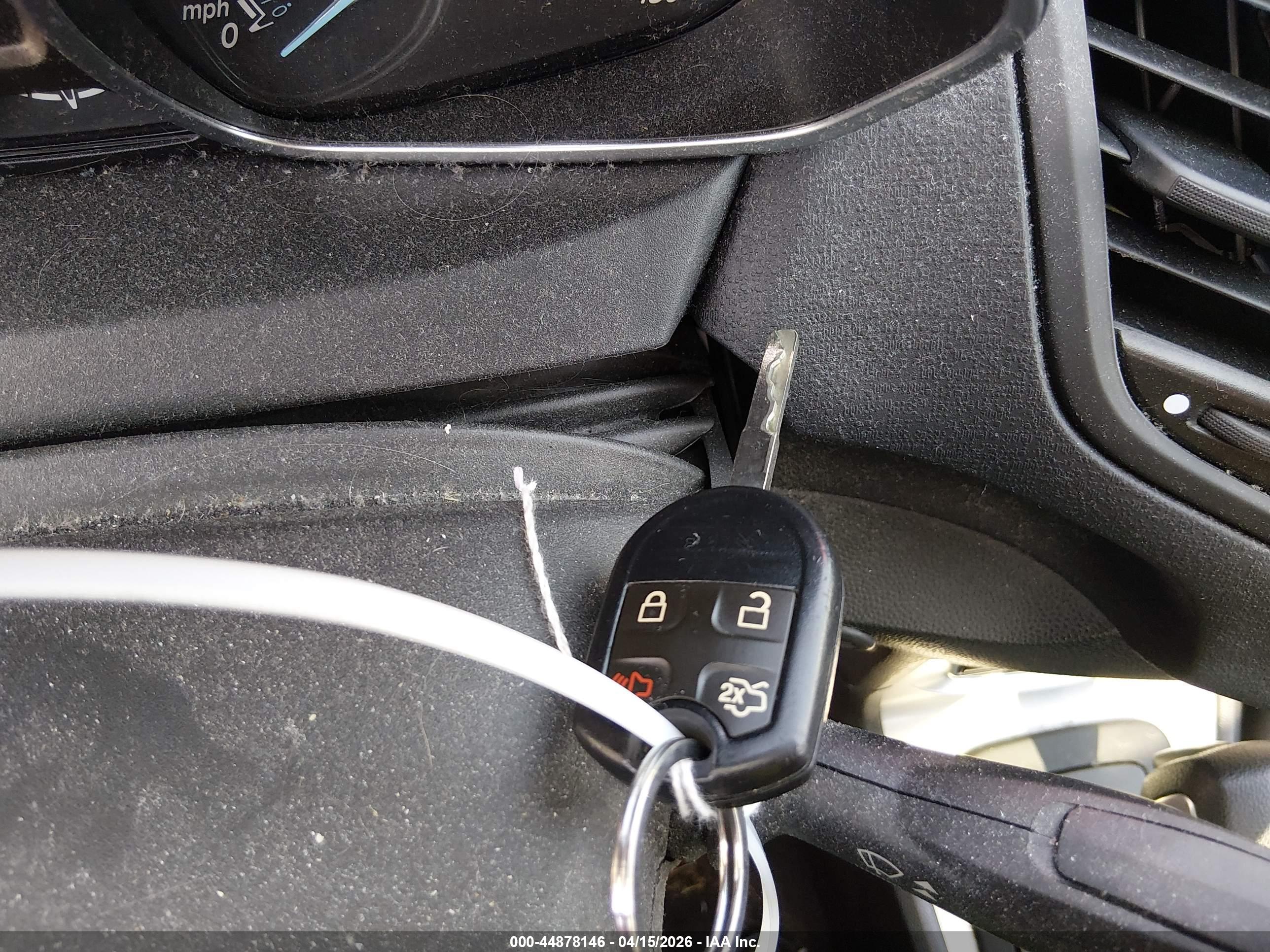 FORD FIESTA image 11