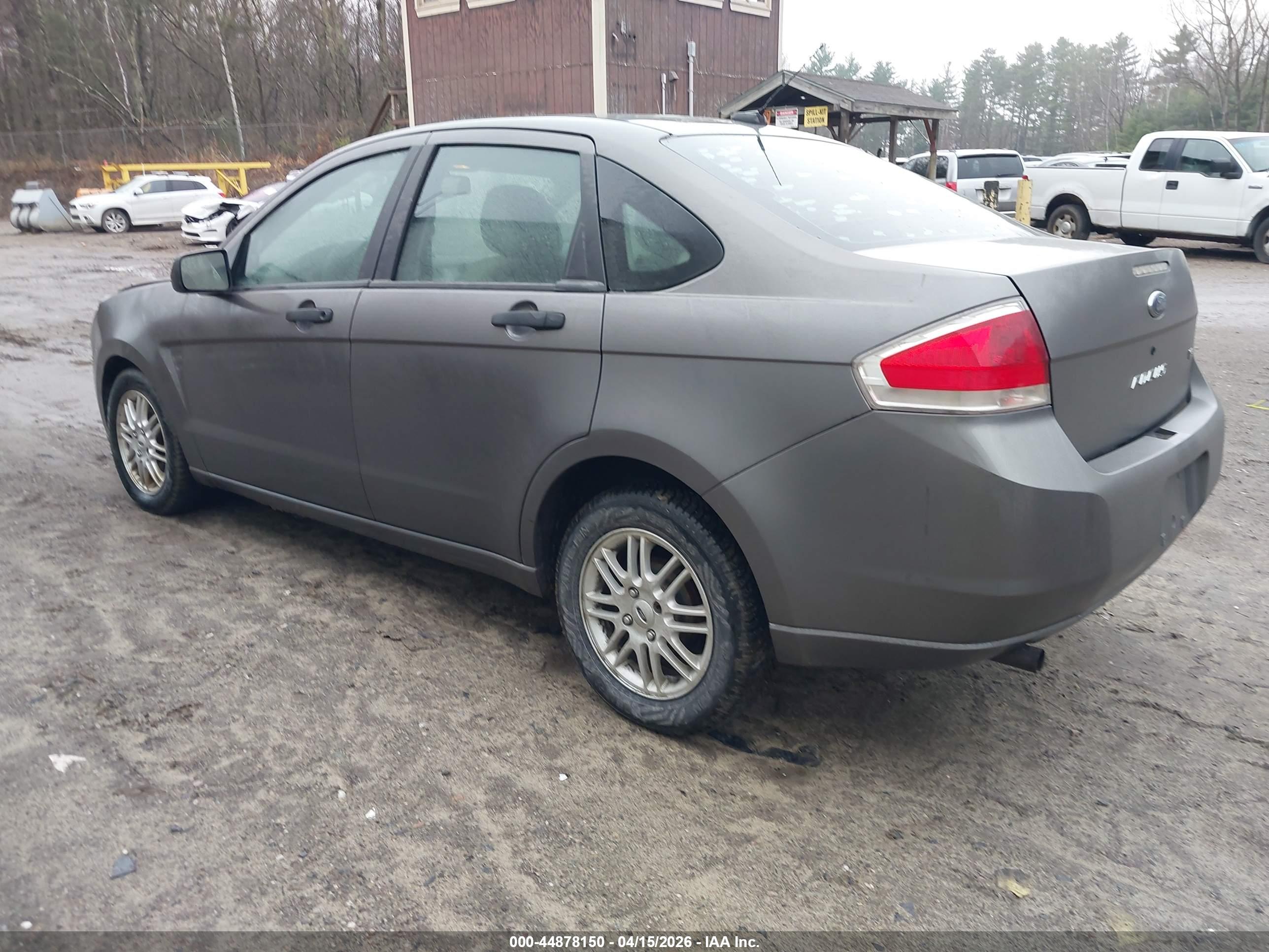 FORD FOCUS image 3