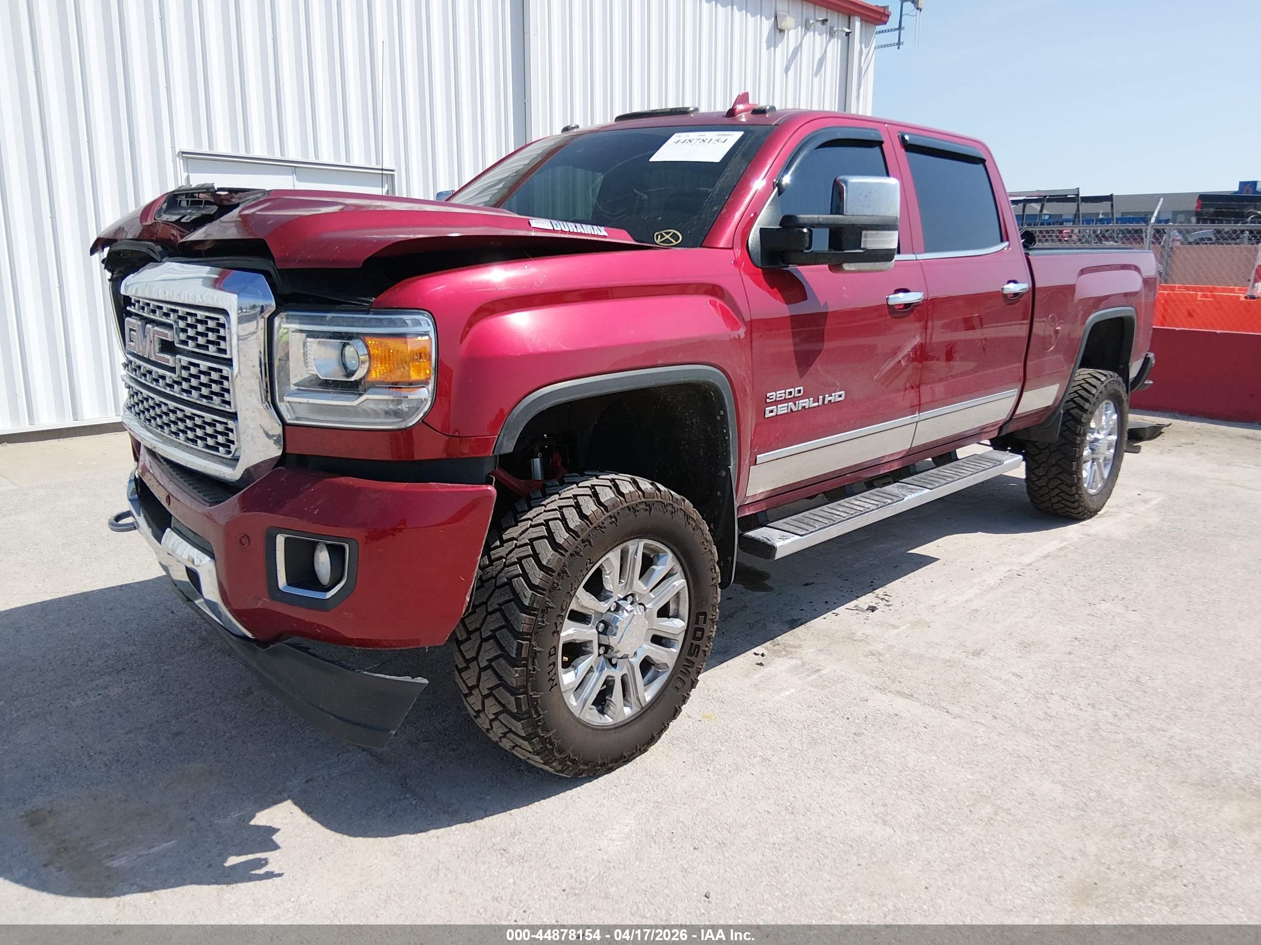 GMC SIERRA image 2