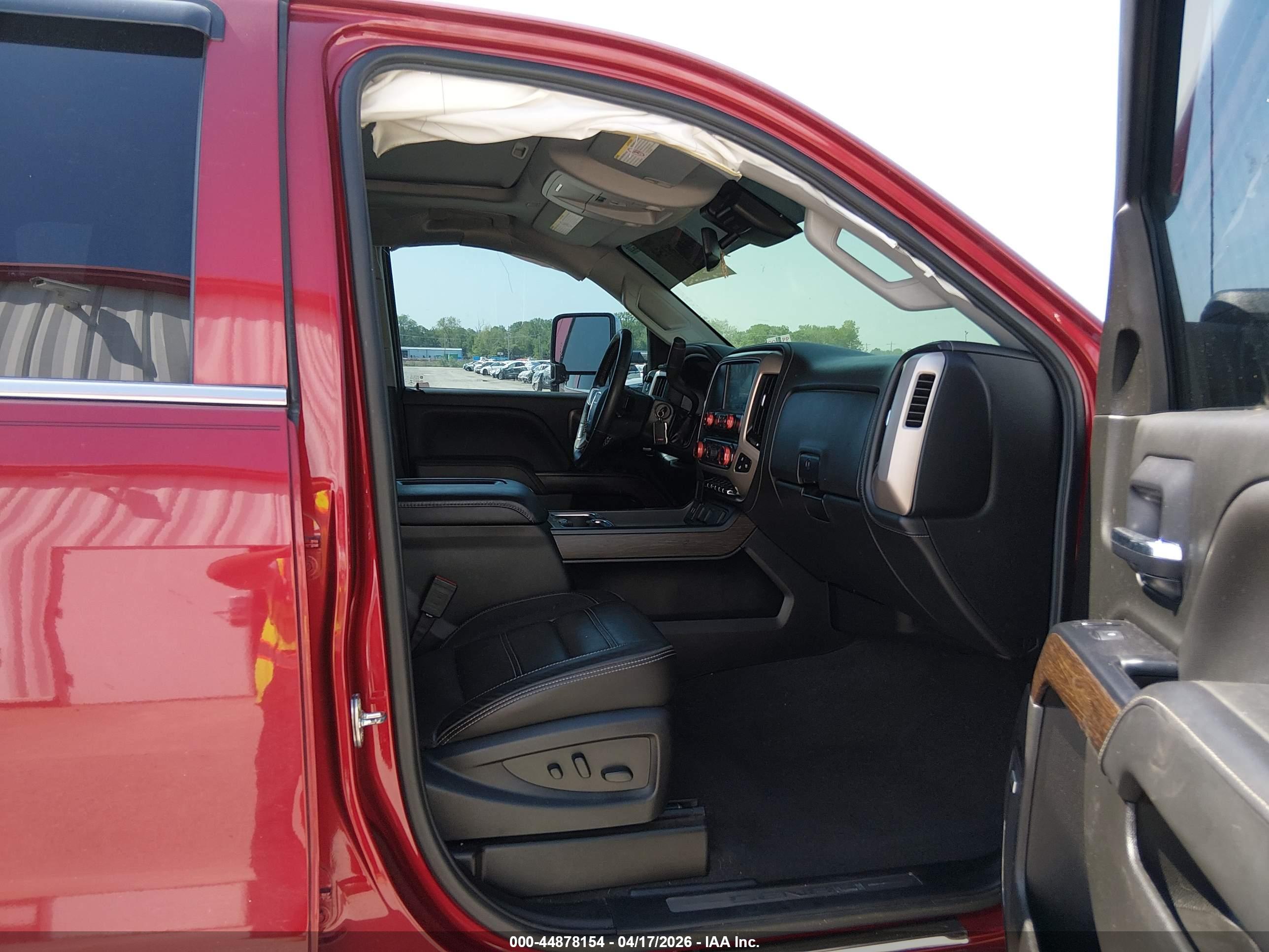 GMC SIERRA image 5