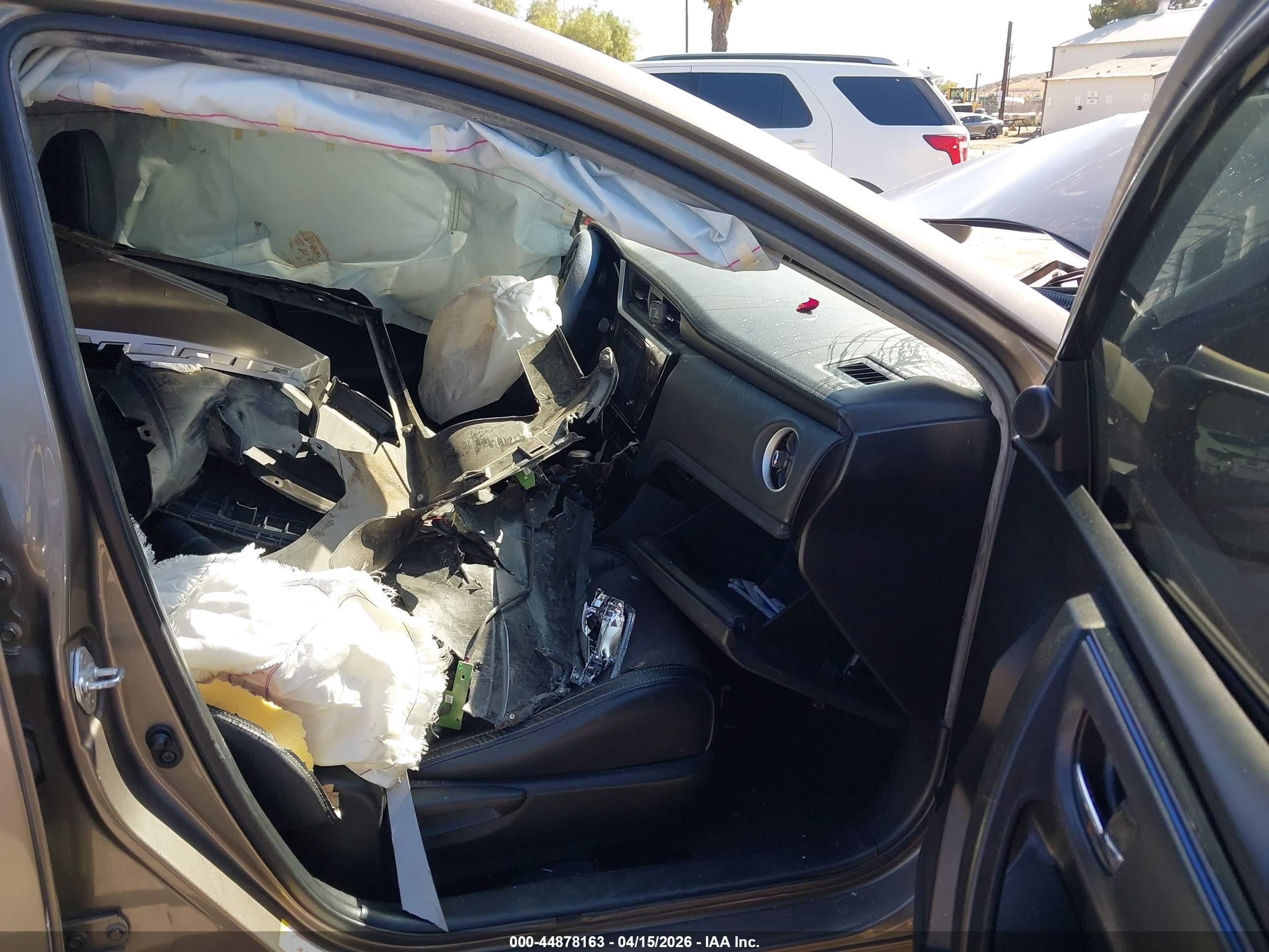 TOYOTA COROLLA image 5