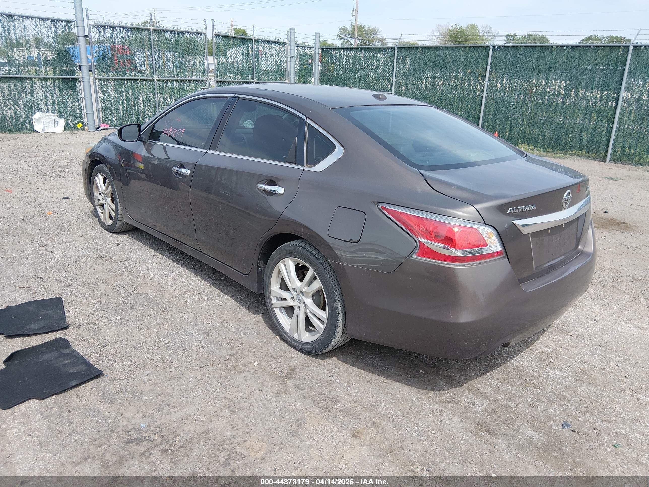 NISSAN ALTIMA image 3