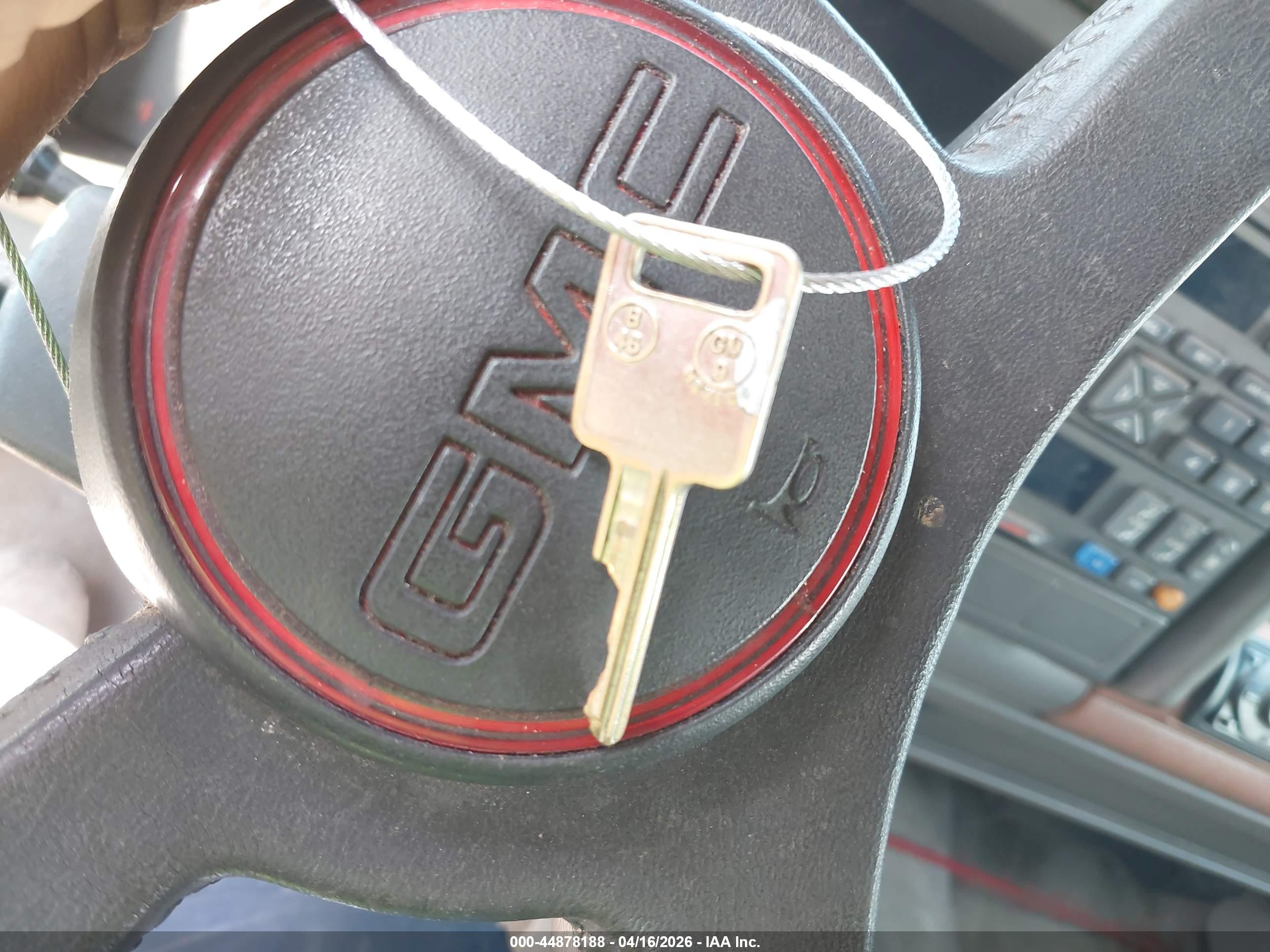 GMC SIERRA image 11