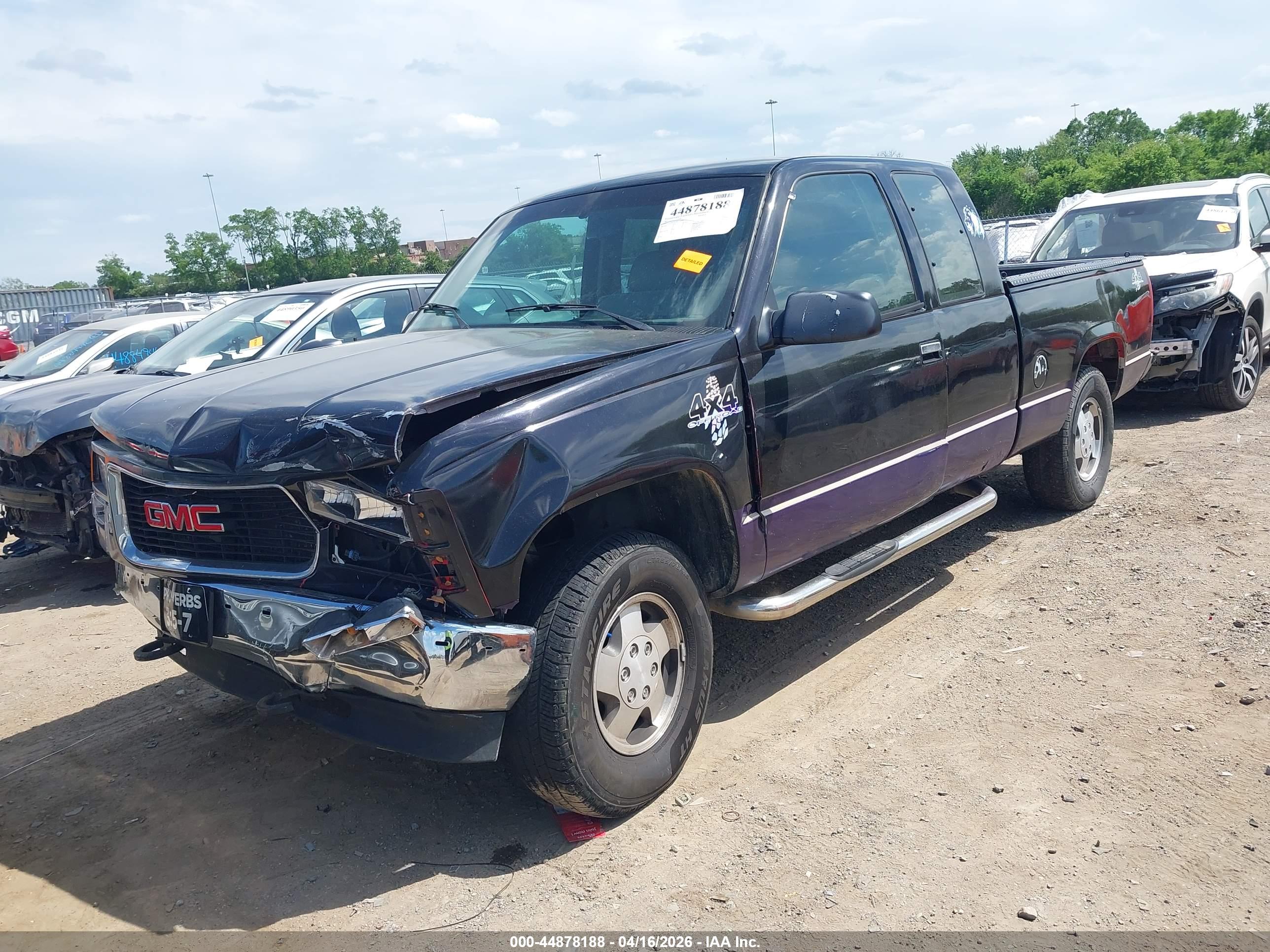 GMC SIERRA image 2