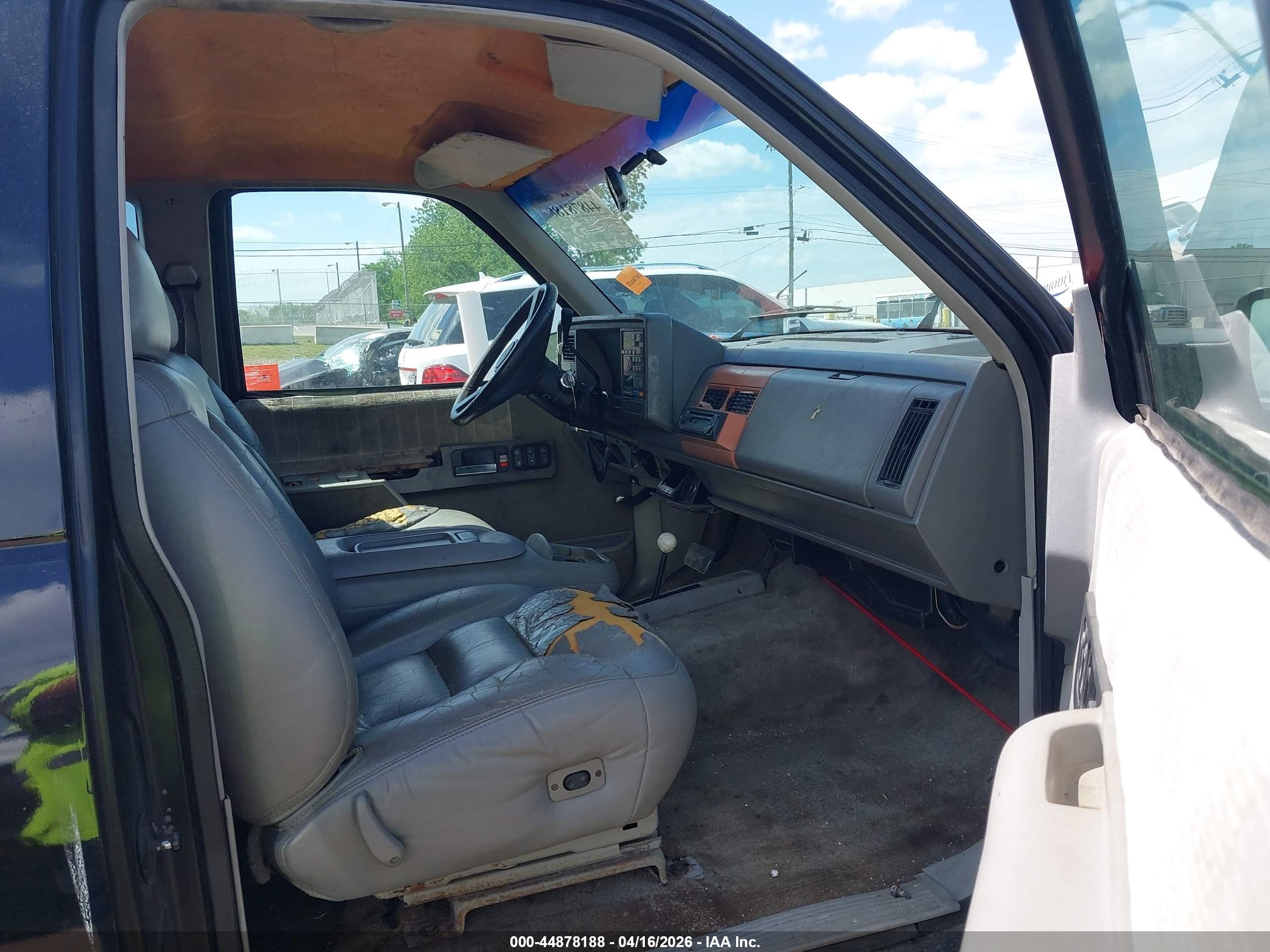 GMC SIERRA image 5