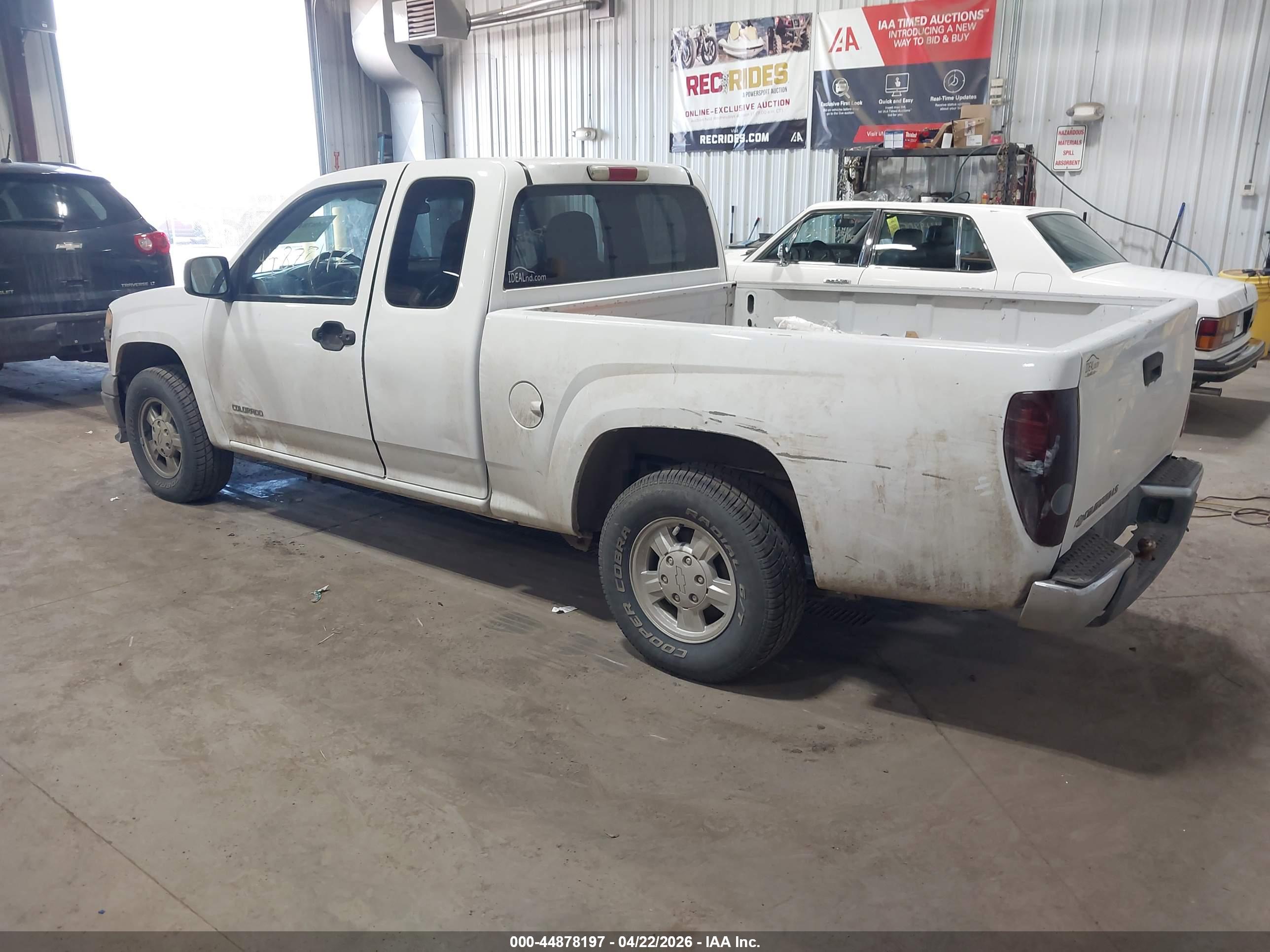 CHEVROLET COLORADO image 3