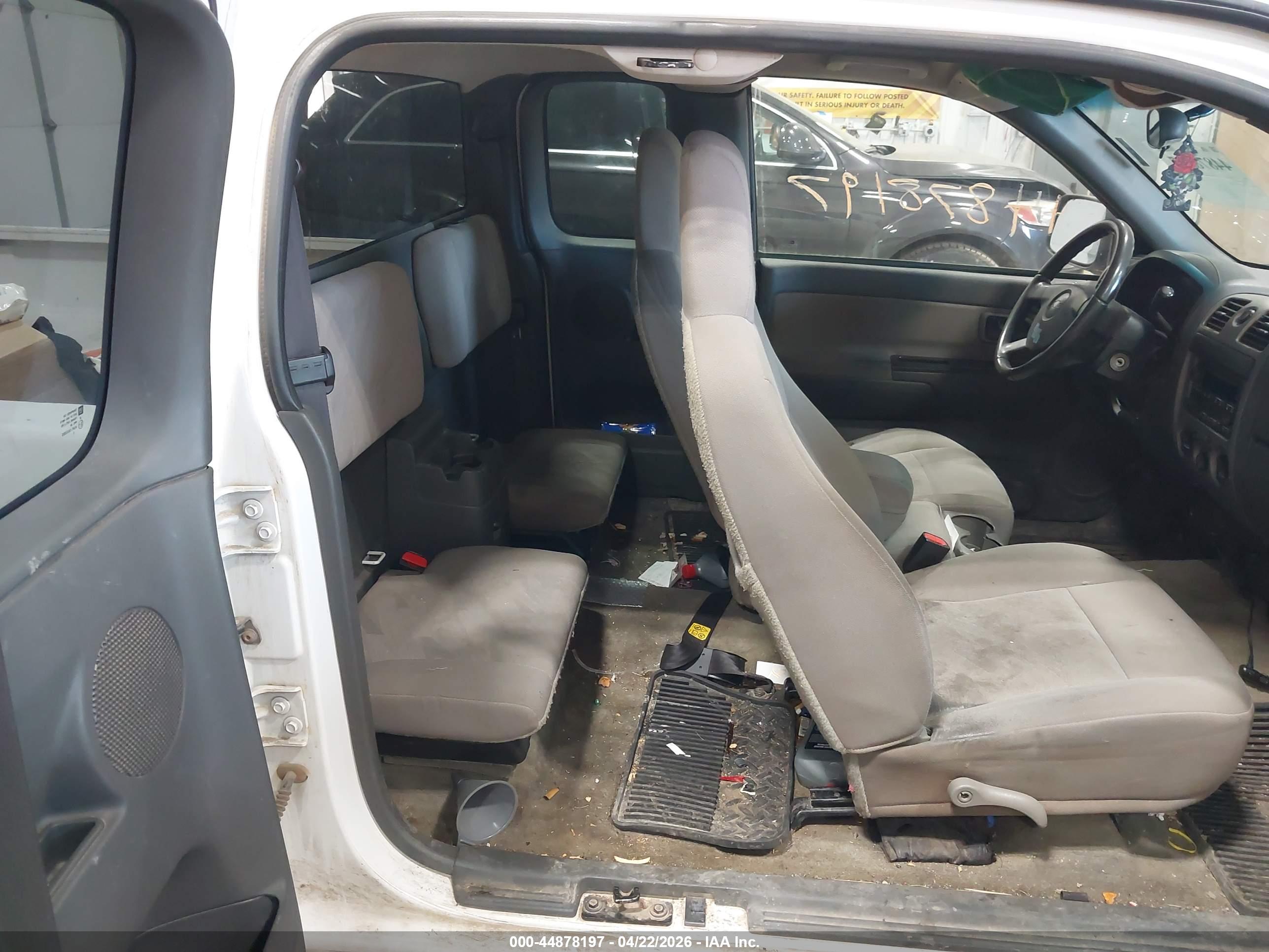CHEVROLET COLORADO image 8