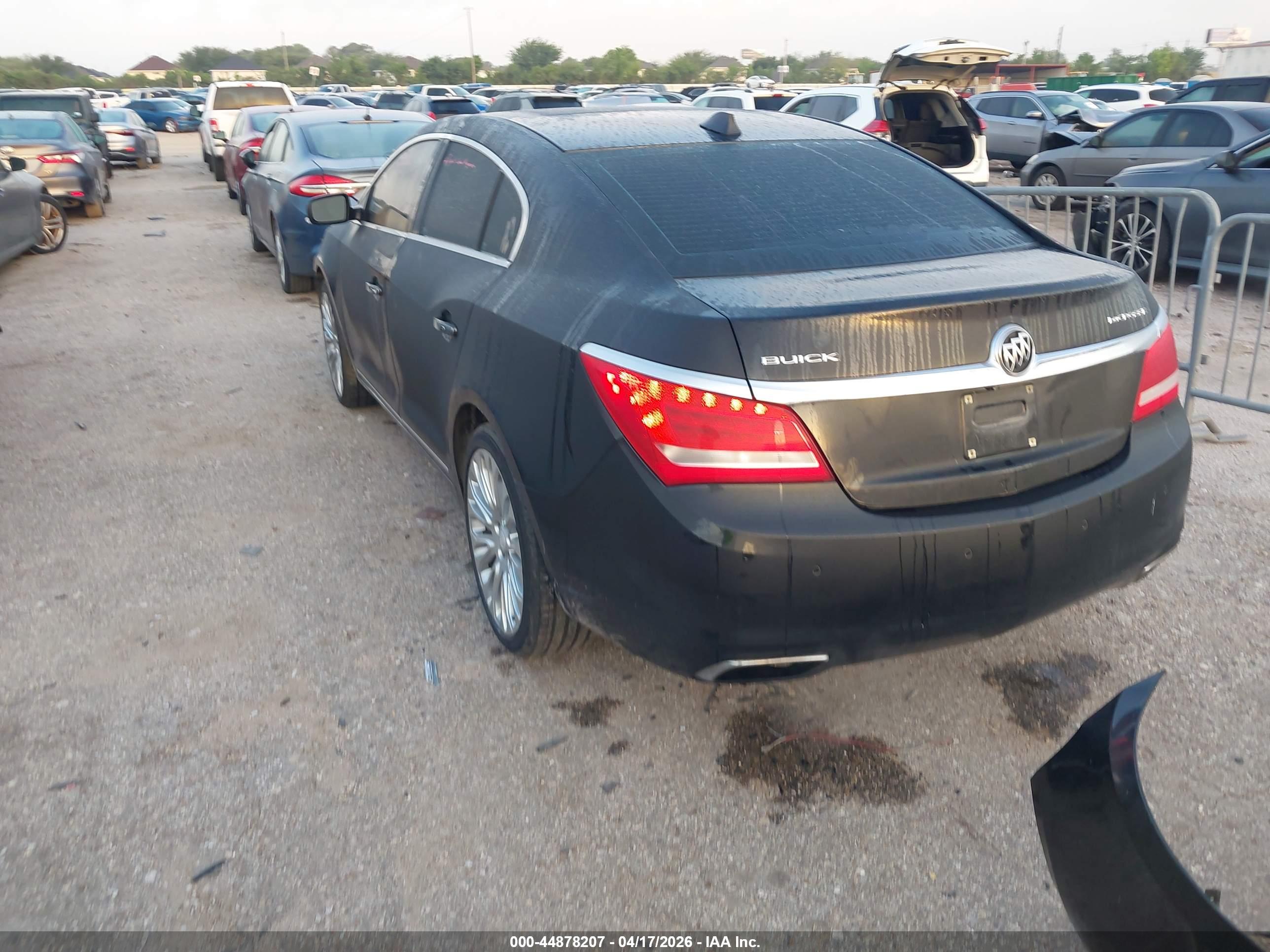 BUICK LACROSSE image 3