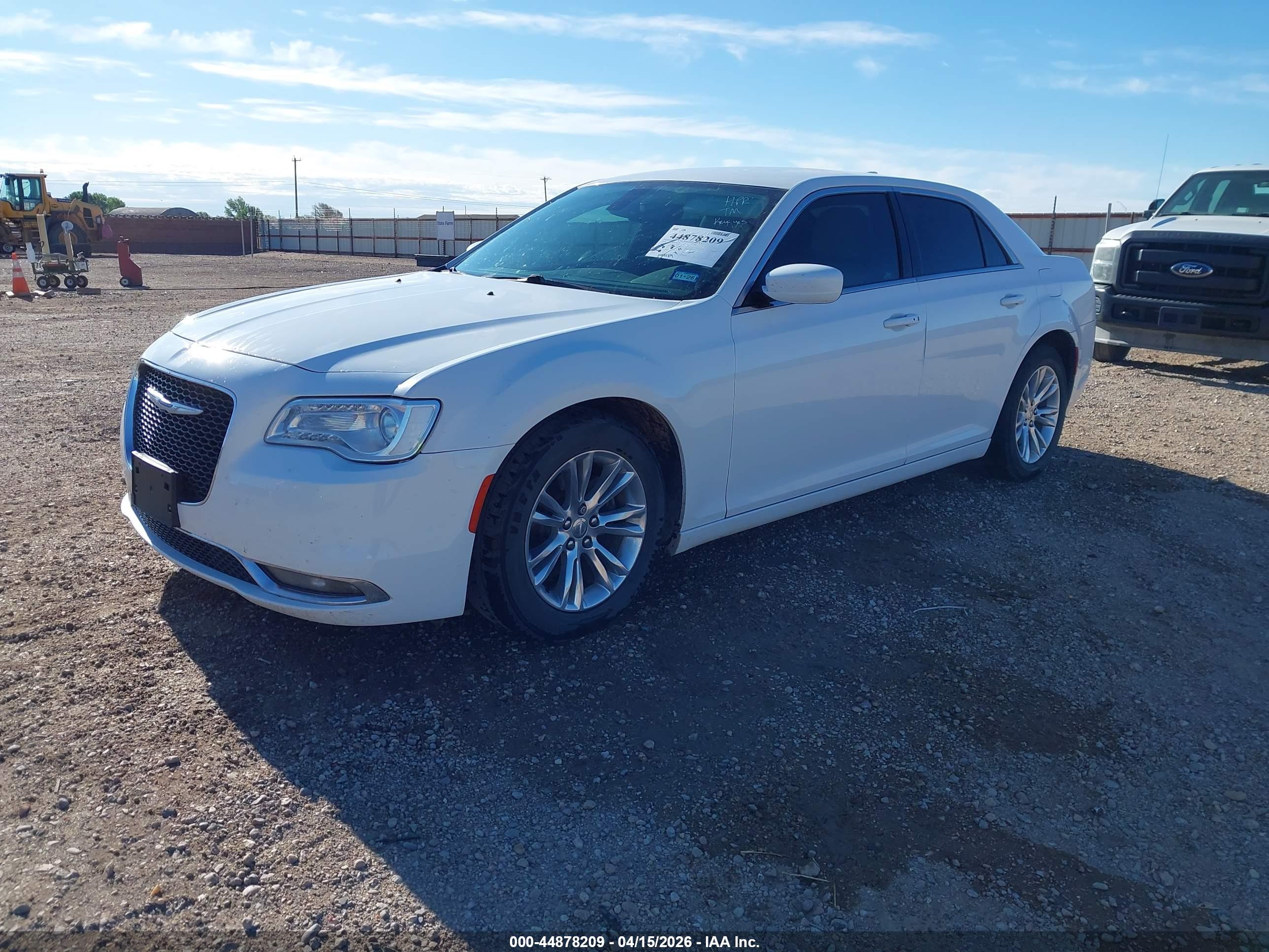 CHRYSLER 300 image 2