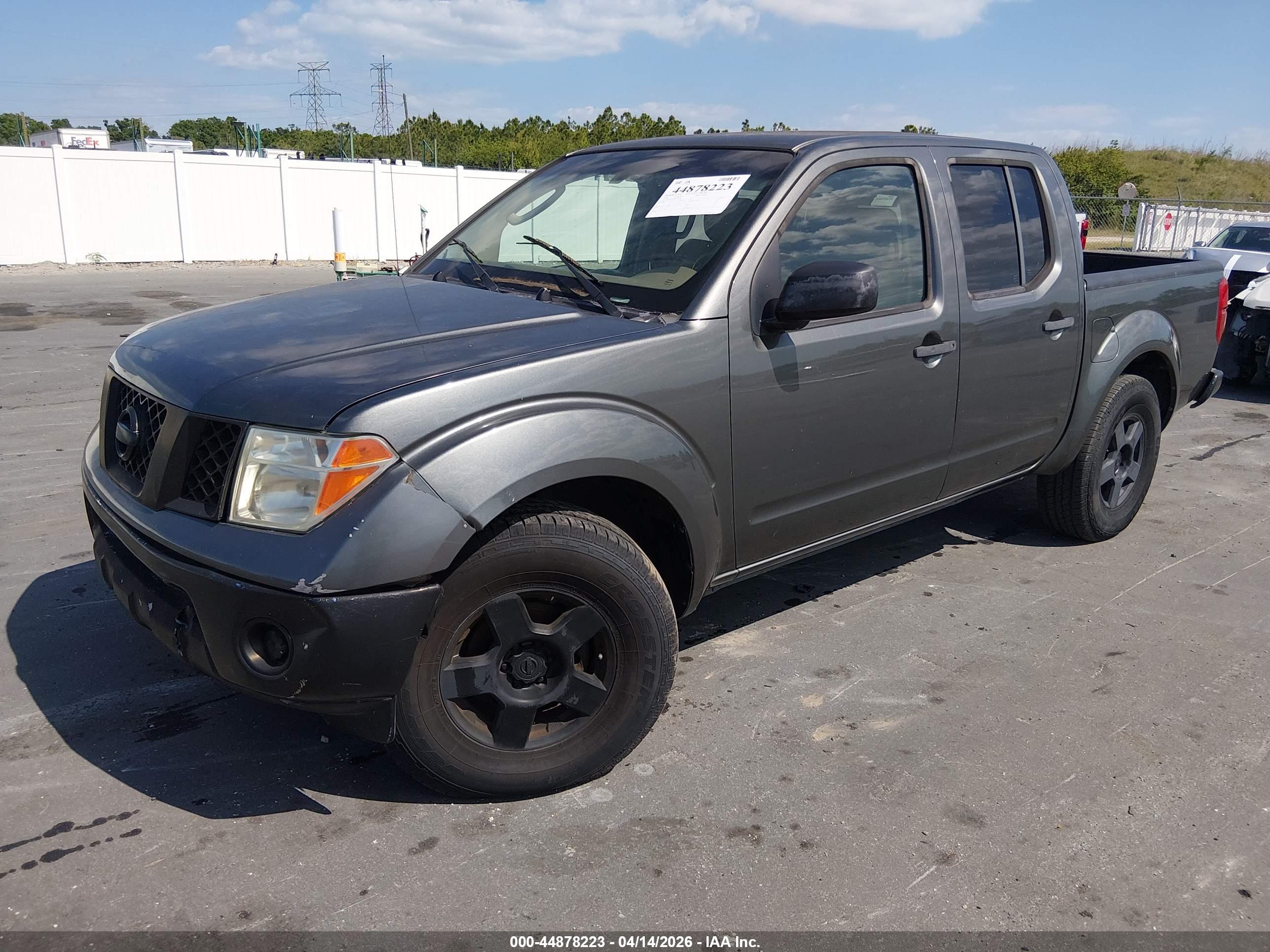 NISSAN FRONTIER image 2
