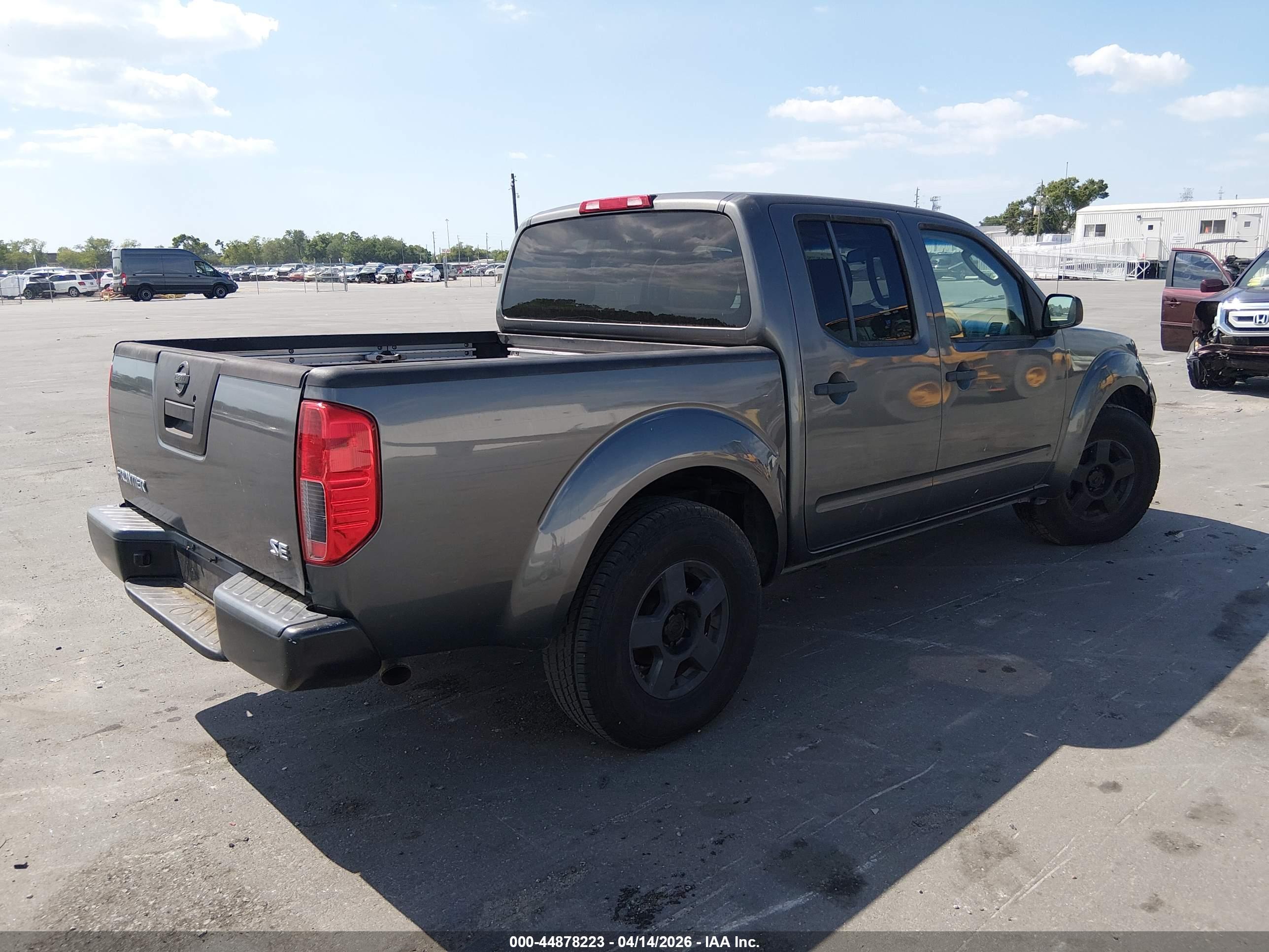 NISSAN FRONTIER image 4