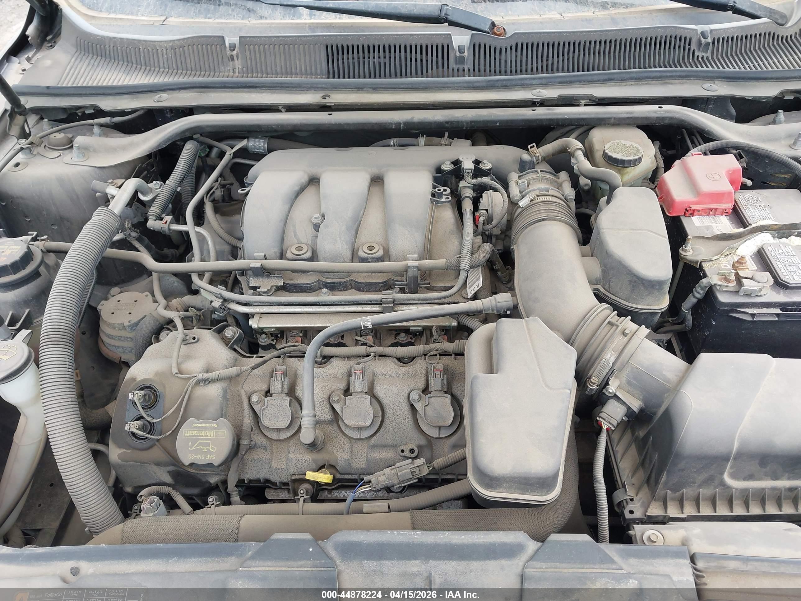FORD TAURUS image 10