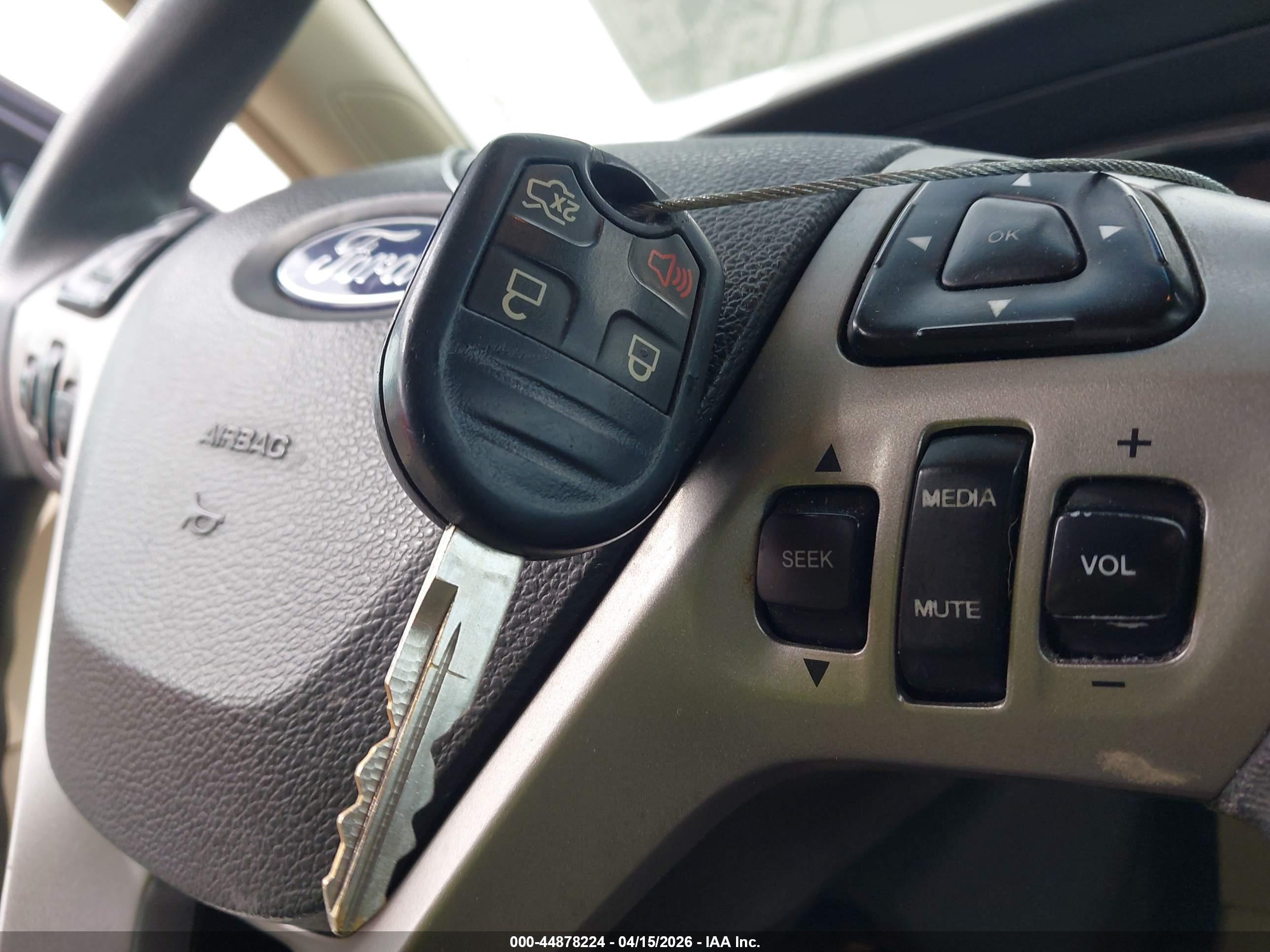 FORD TAURUS image 11